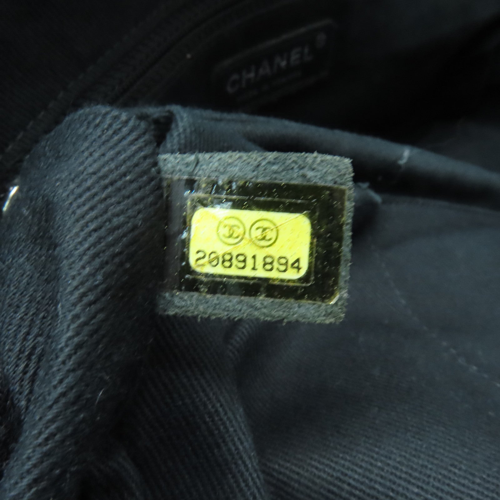 CHANEL 菱格Caviar皮革Easy Flap銀扣鏈帶肩背袋黑色