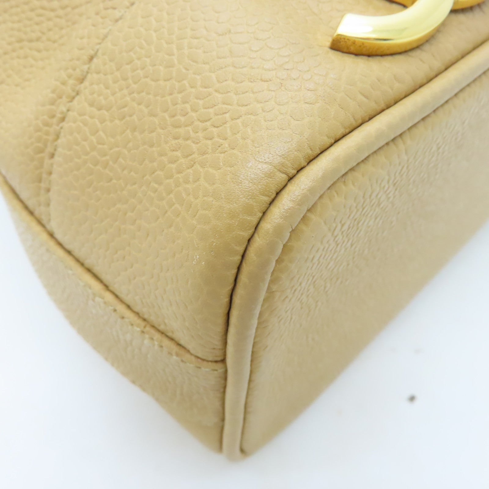 CHANEL Caviar皮革Drawstring Shoulder Bag金扣鏈帶肩背袋米色