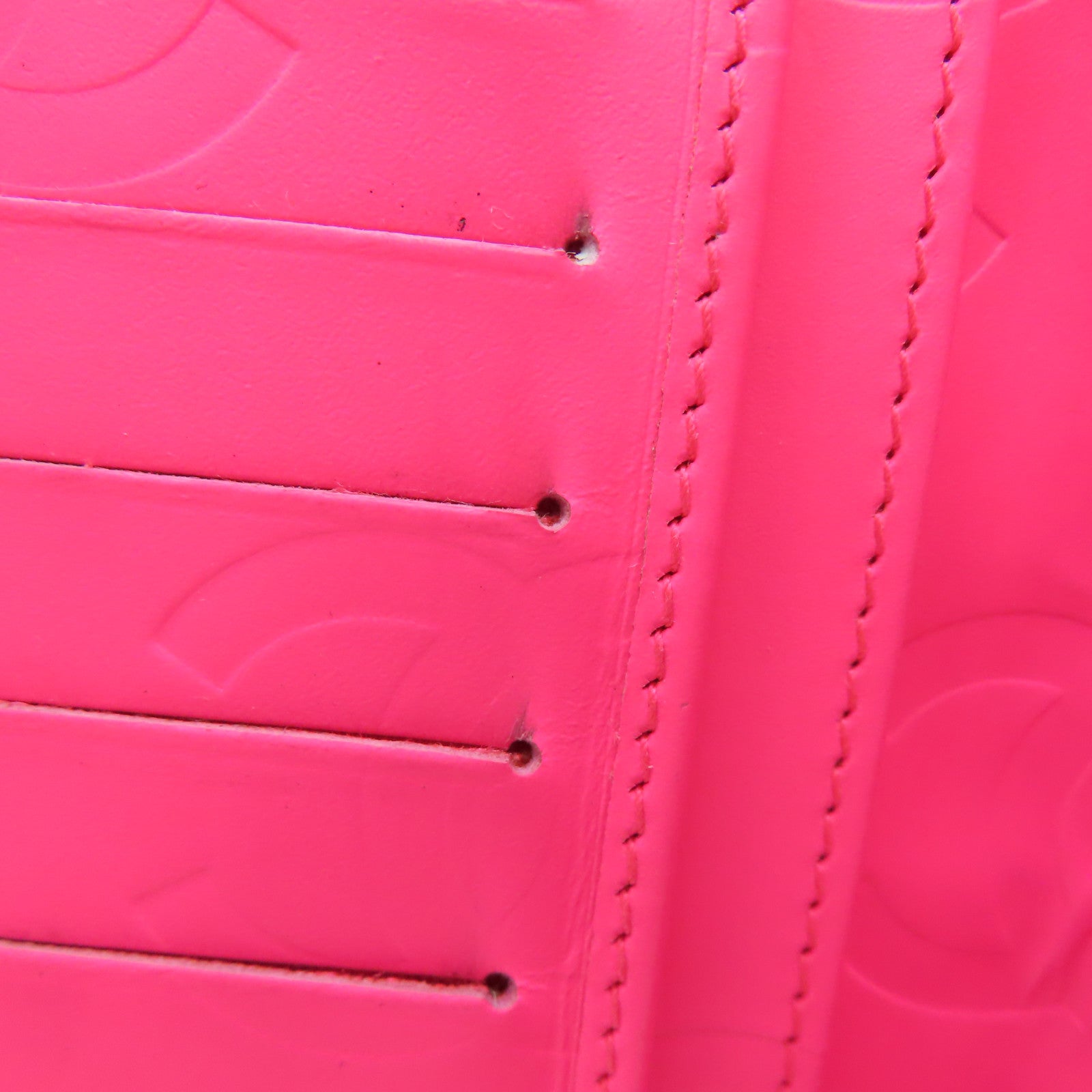 CHANEL [Sharp Discount] Diamond Leather Cambon Line Long Wallet Black/Pink