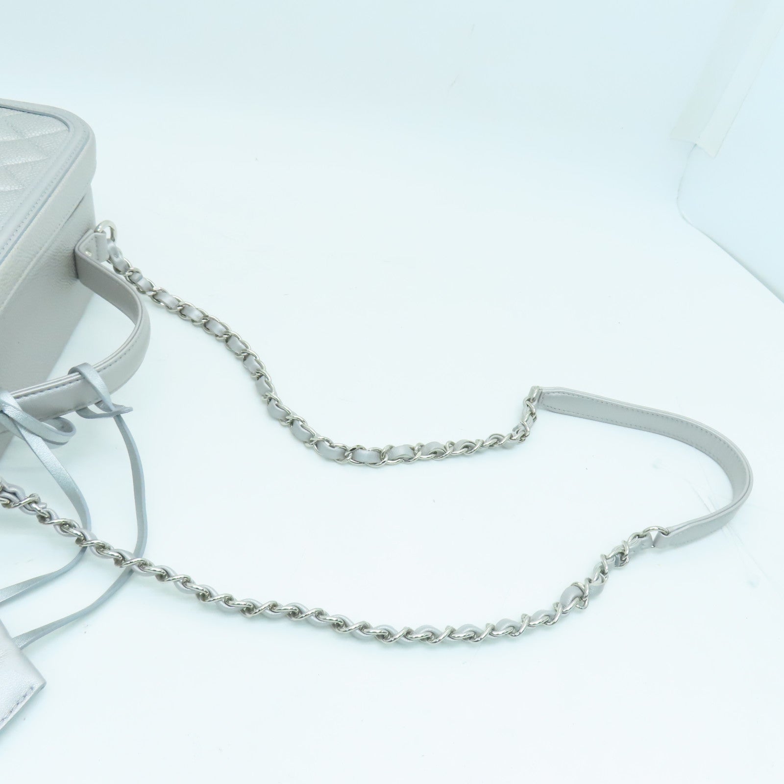 CHANEL 菱格Caviar皮革Chain Shoulder銀扣手挽肩背兩用袋銀色
