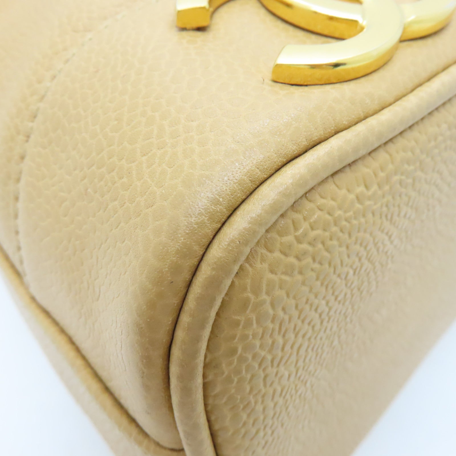 CHANEL Caviar皮革Drawstring Shoulder Bag金扣鏈帶肩背袋米色