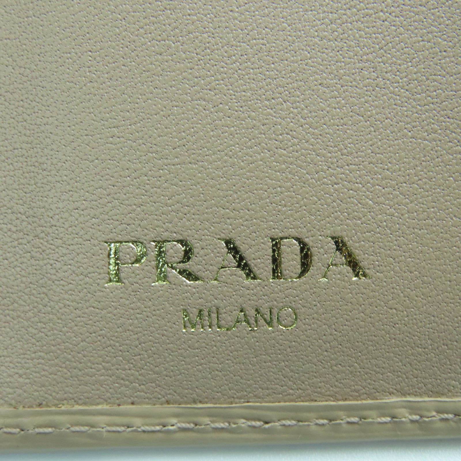 PRADA 牛皮皮革Key case 6金扣钱包米色