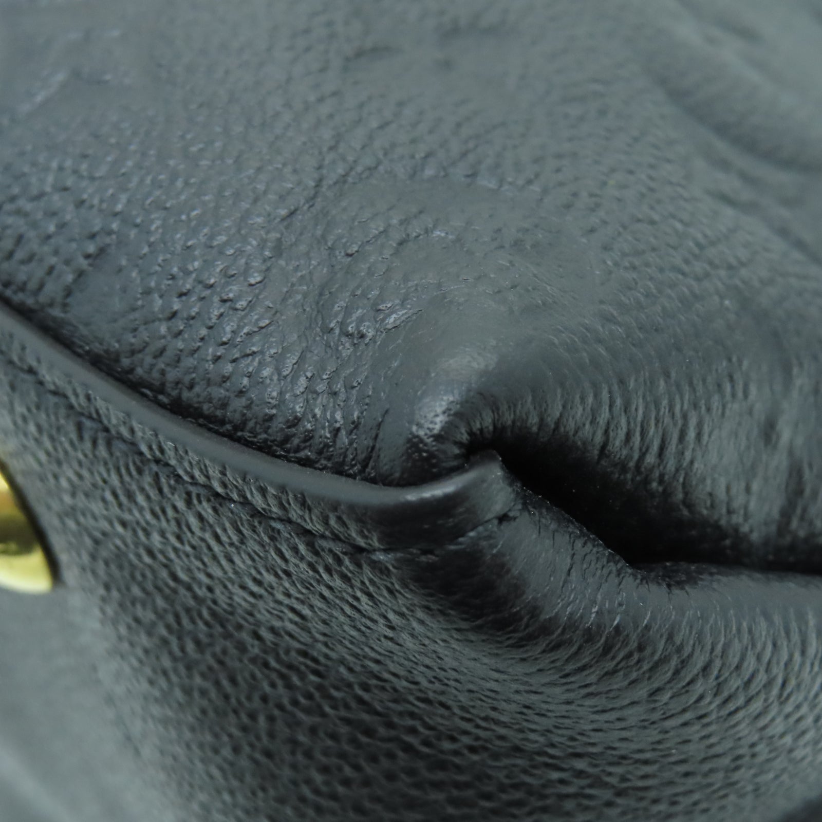 LOUIS VUITTON 压纹皮革Maida Hobo金扣手挽肩背两用袋黑色