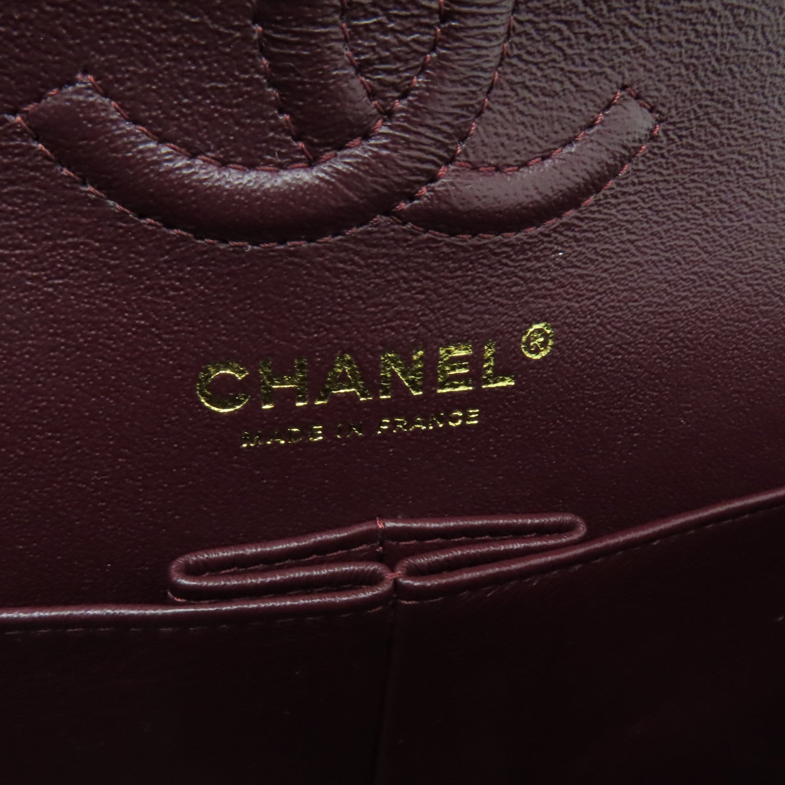 CHANEL 菱格Caviar皮革Classic 23cm金扣鏈帶肩背袋黑色