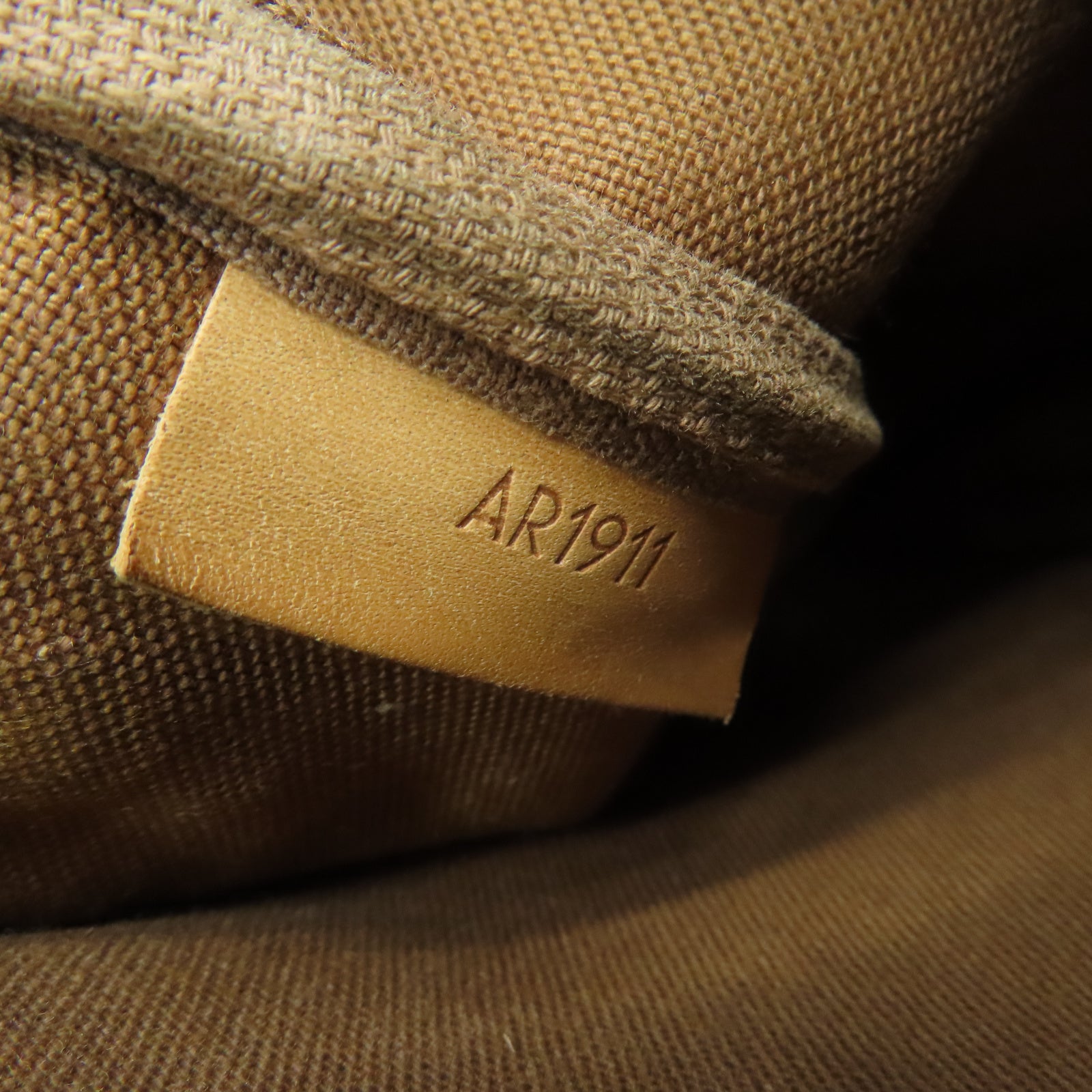 LOUIS VUITTON Monogram Gibeciere MM金扣肩背袋棕色