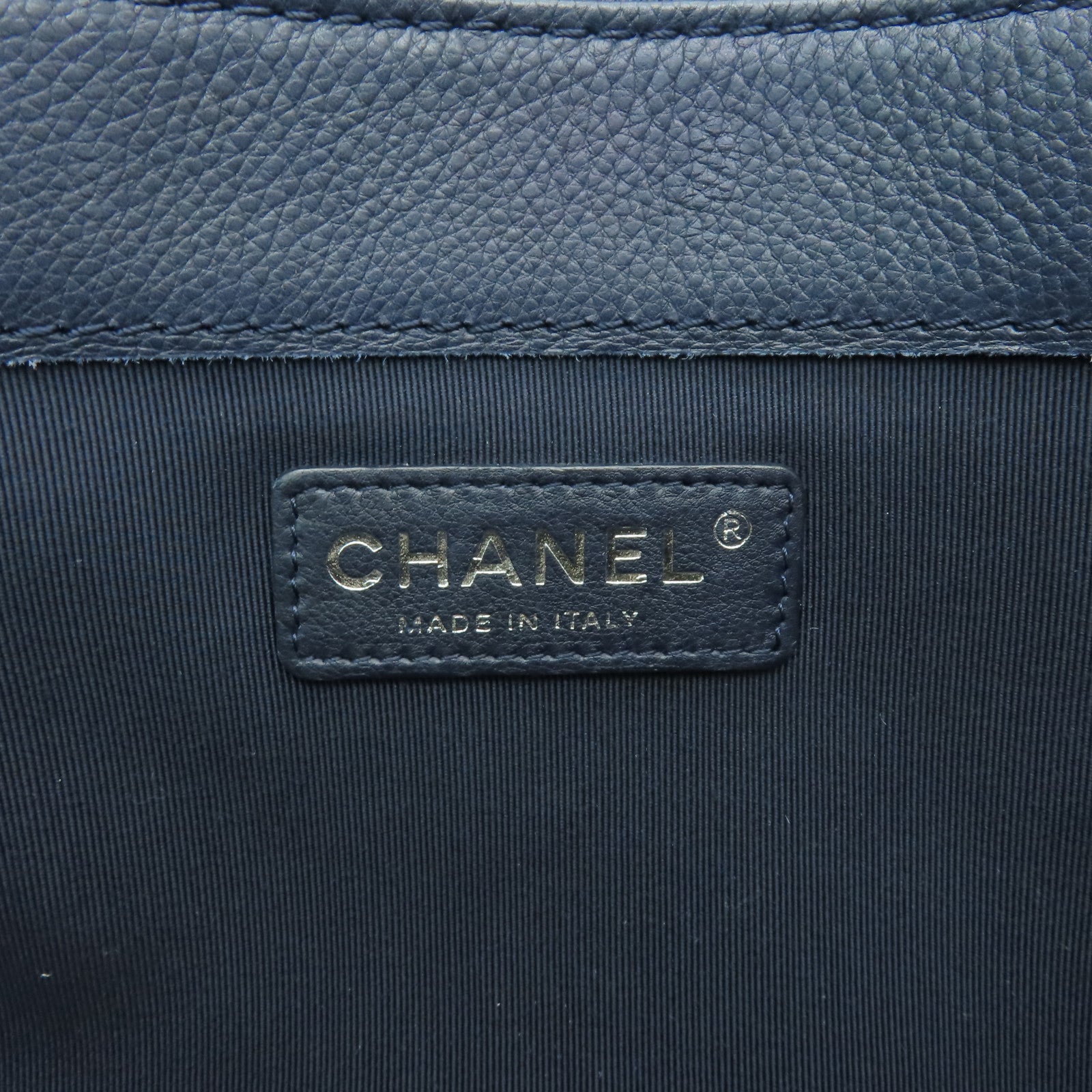 CHANEL 【激減優惠】菱格羊皮皮革Boy Chanel 28cm銀扣鏈帶肩背袋深藍色