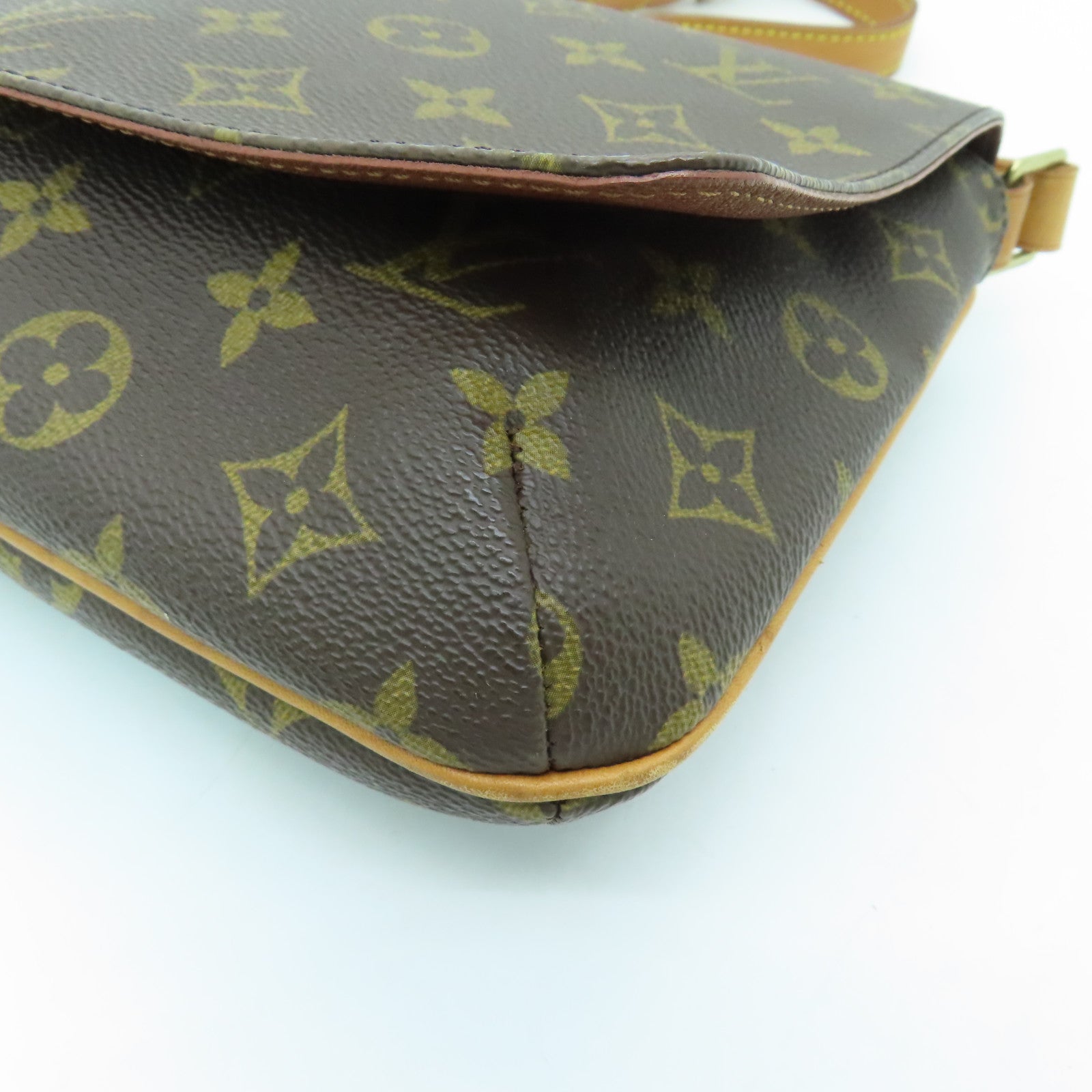 LOUIS VUITTON Monogram Musette Tango Gold Buckle Shoulder Bag Brown