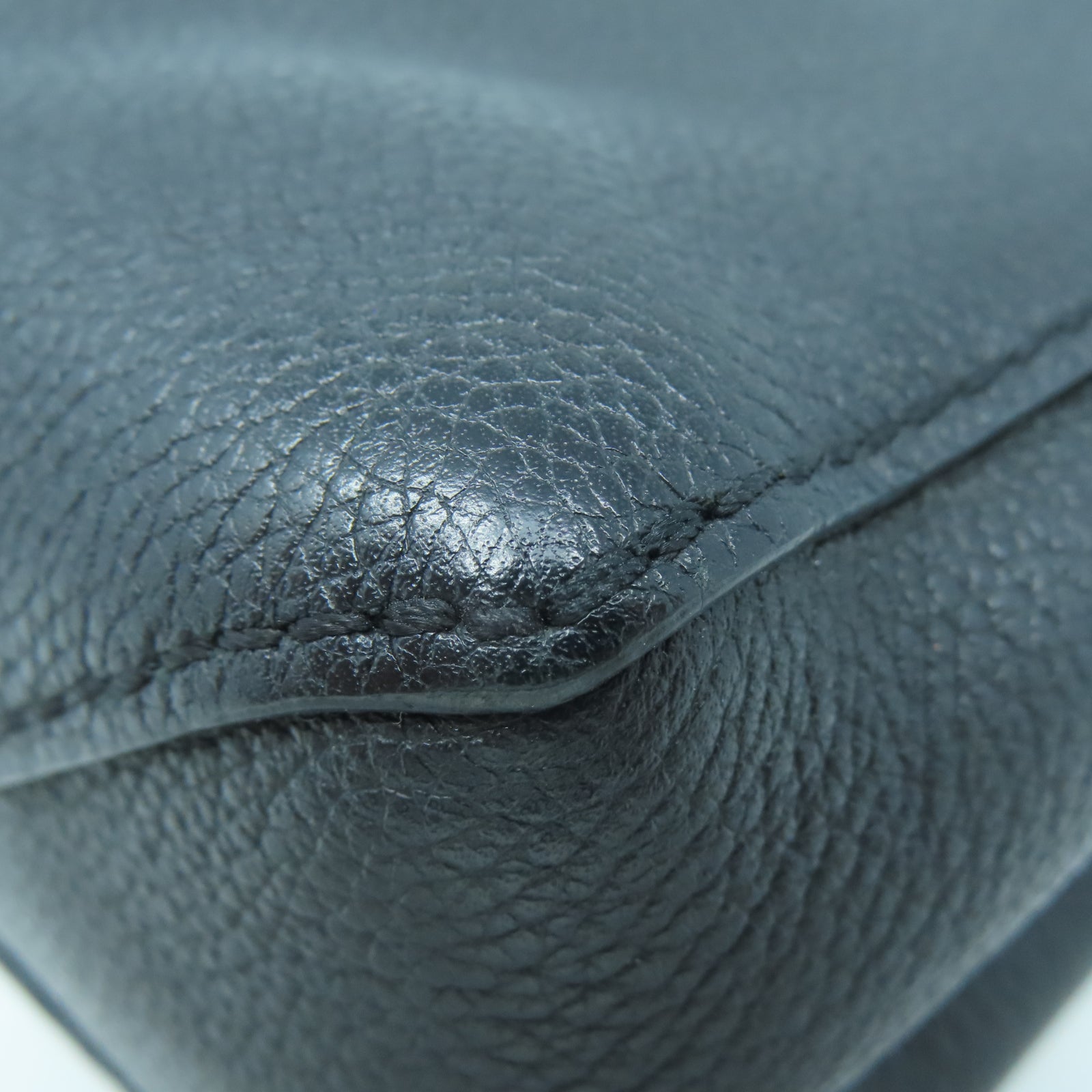 LOUIS VUITTON 牛皮皮革Lockme II BB銀扣肩背袋黑色