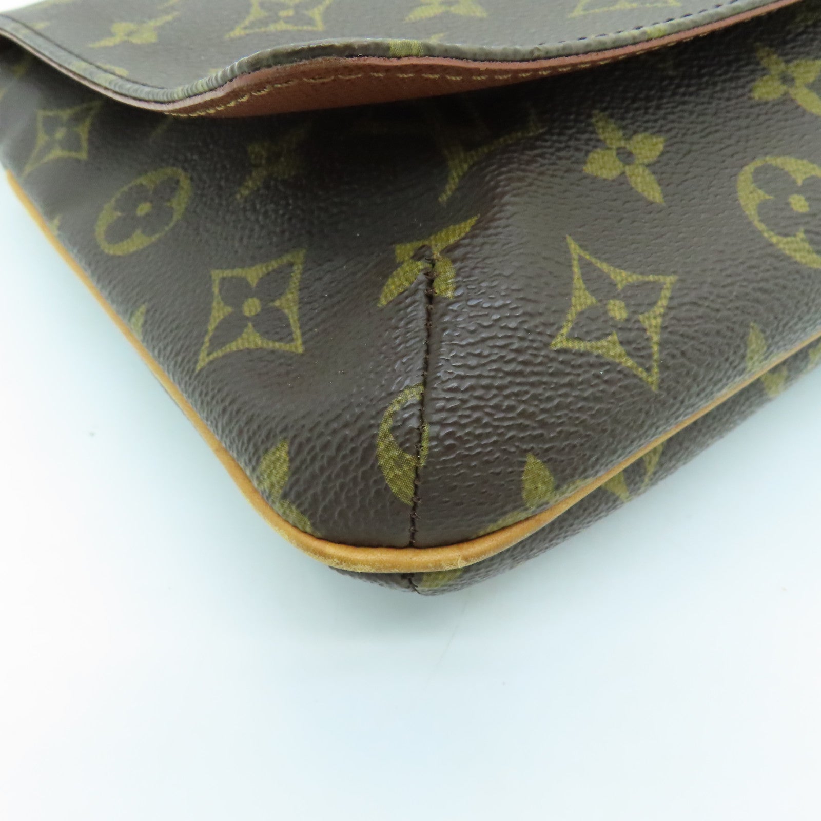 LOUIS VUITTON Monogram Musette Tango Gold Buckle Shoulder Bag Brown
