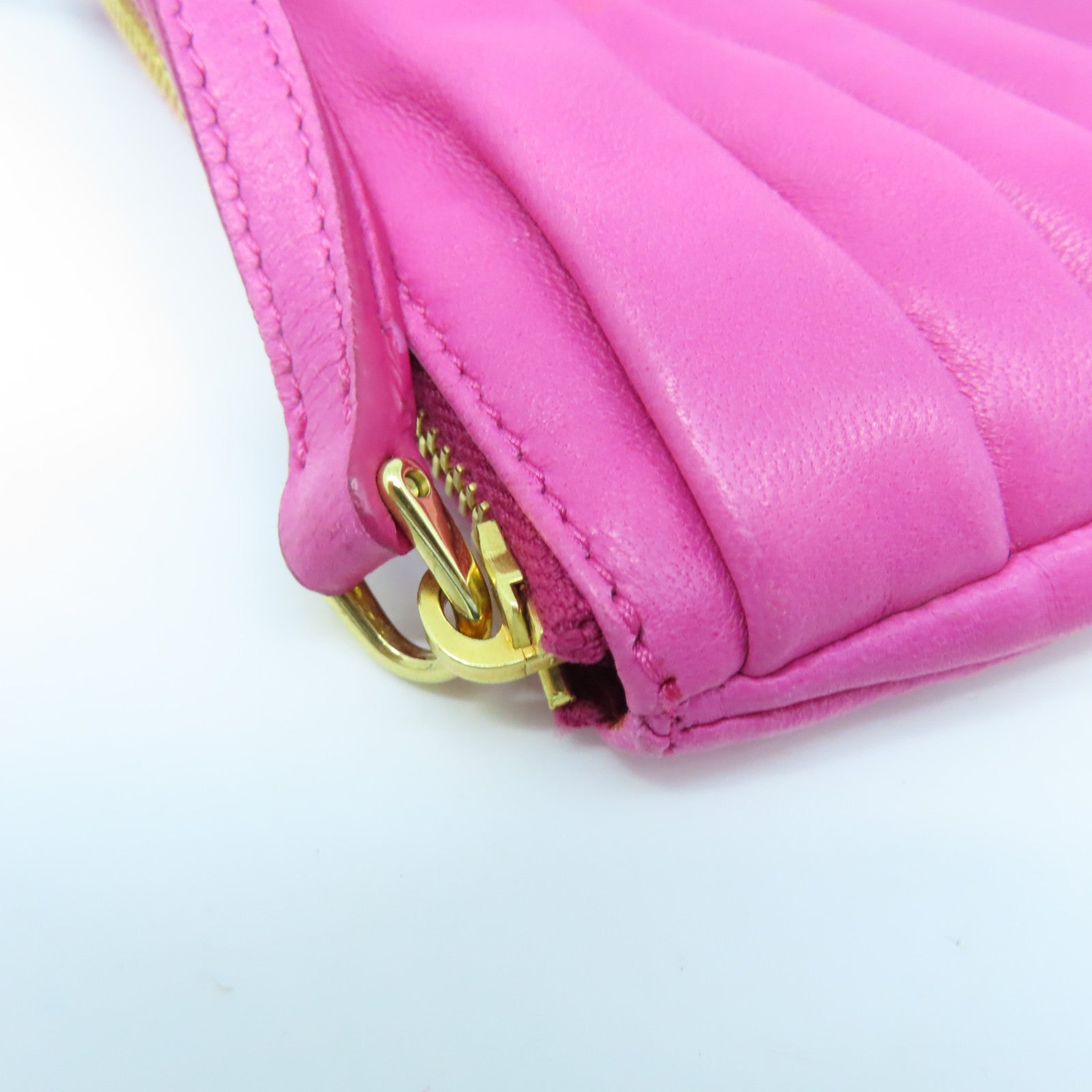 Miu Miu Cowhide Leather Pouch Gold Buckle Clutch Pink