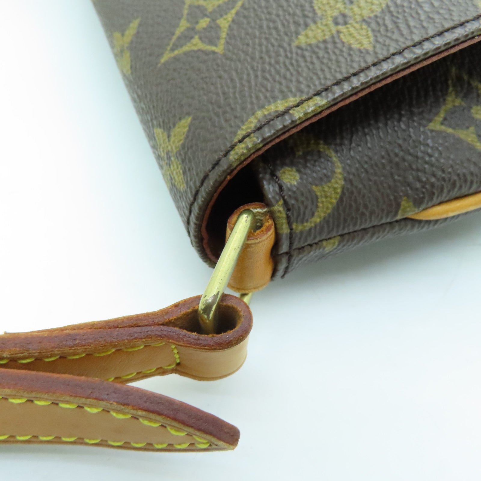 LOUIS VUITTON Monogram Musette Tango Gold Buckle Shoulder Bag Brown
