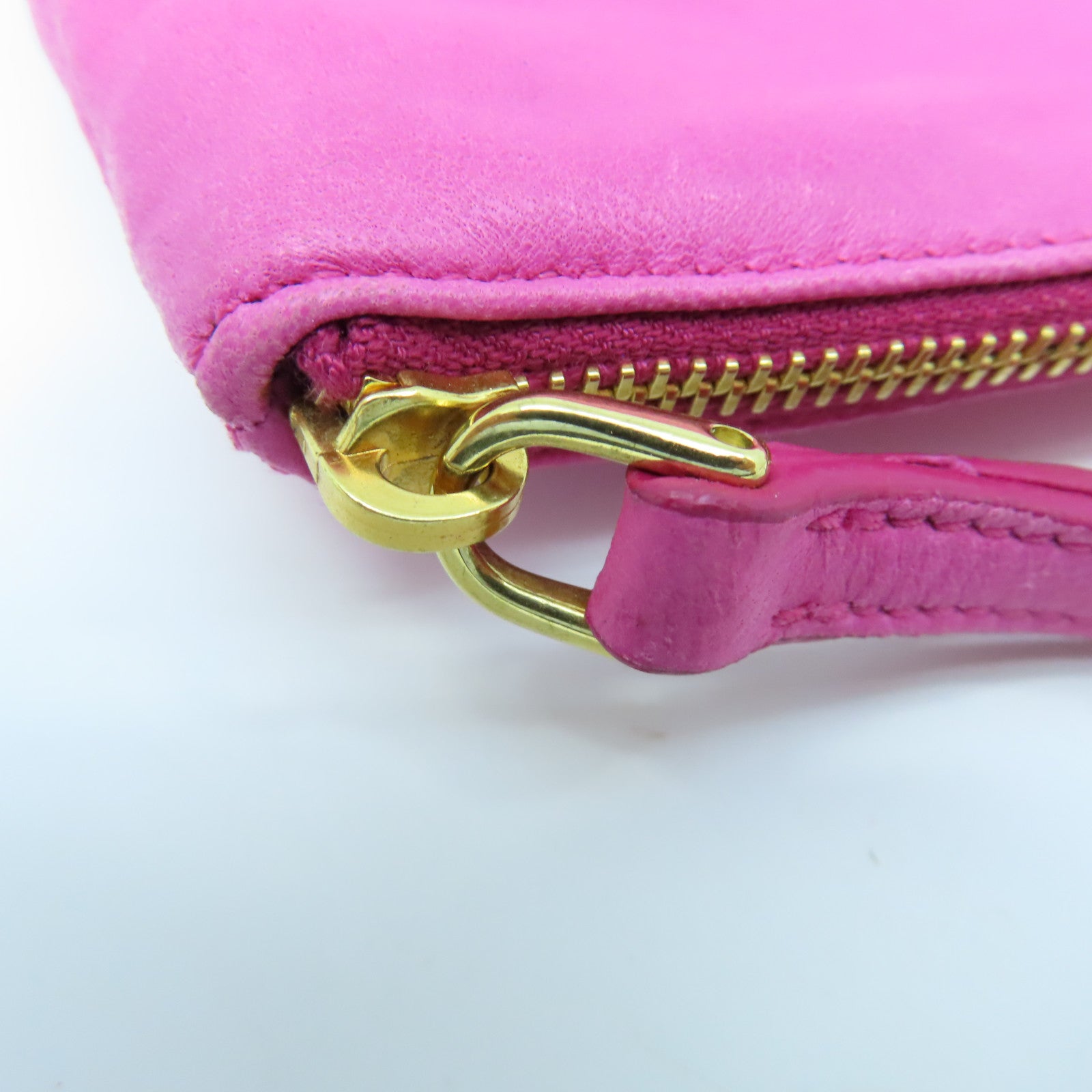 Miu Miu Cowhide Leather Pouch Gold Buckle Clutch Pink