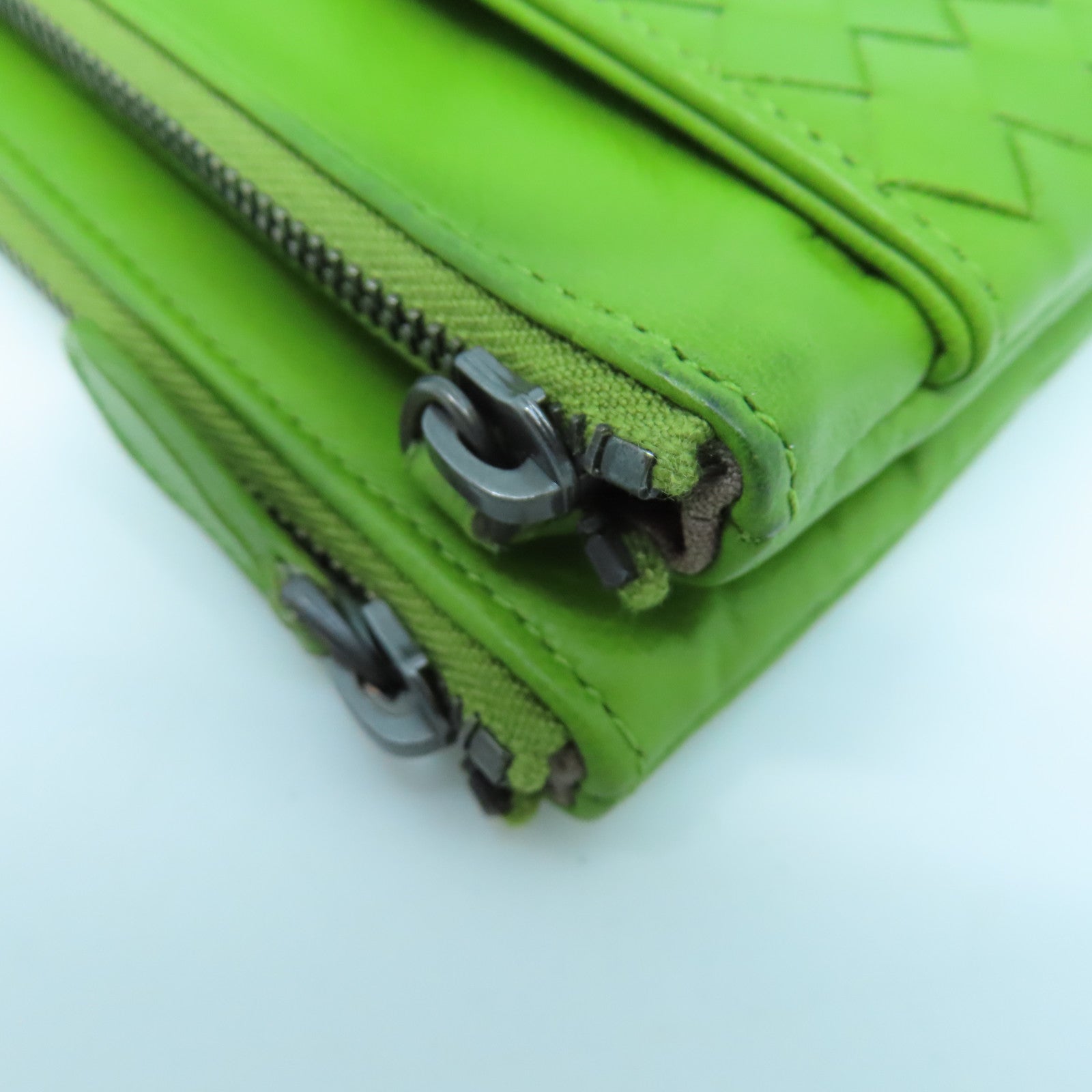 BOTTEGA VENETA Textured Leather Long Wallet Long Wallet Green