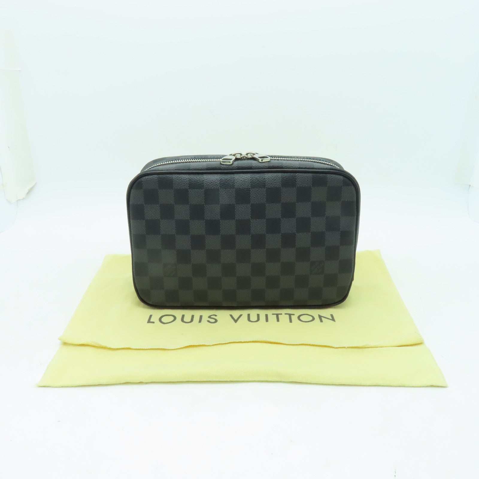 LOUIS VUITTON Damier Graphite Toilet Pouch銀扣手拿包黑色