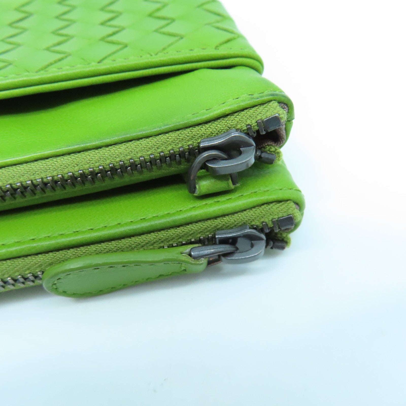 BOTTEGA VENETA Textured Leather Long Wallet Long Wallet Green
