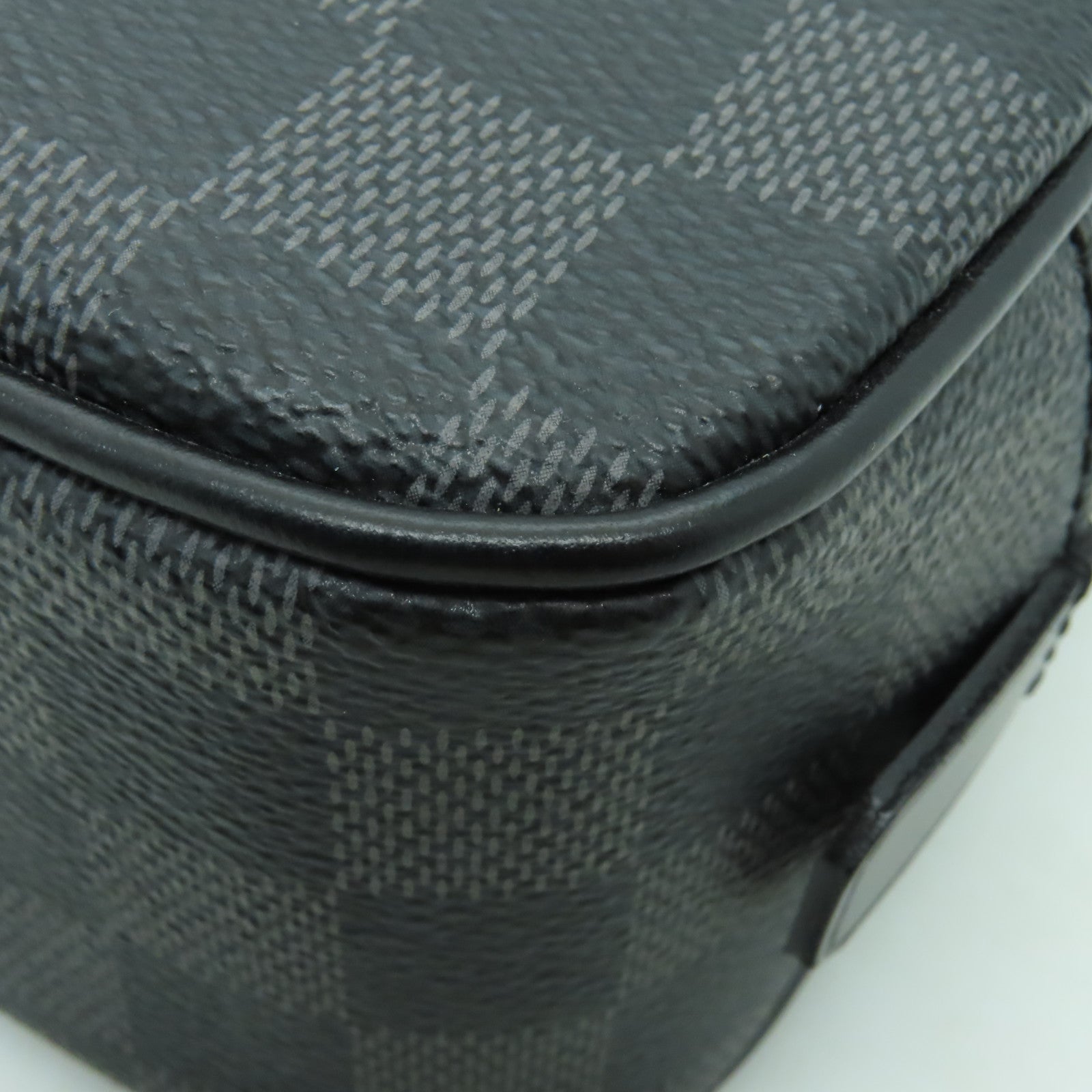 LOUIS VUITTON Damier Graphite Toilet Pouch銀扣手拿包黑色