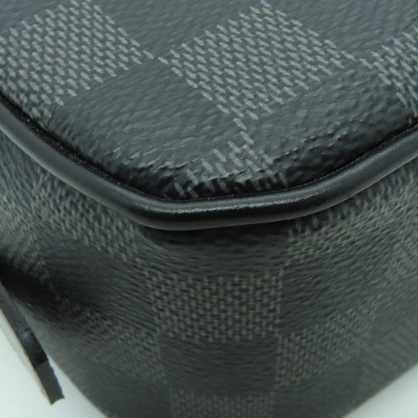 LOUIS VUITTON Damier Graphite Toilet Pouch銀扣手拿包黑色