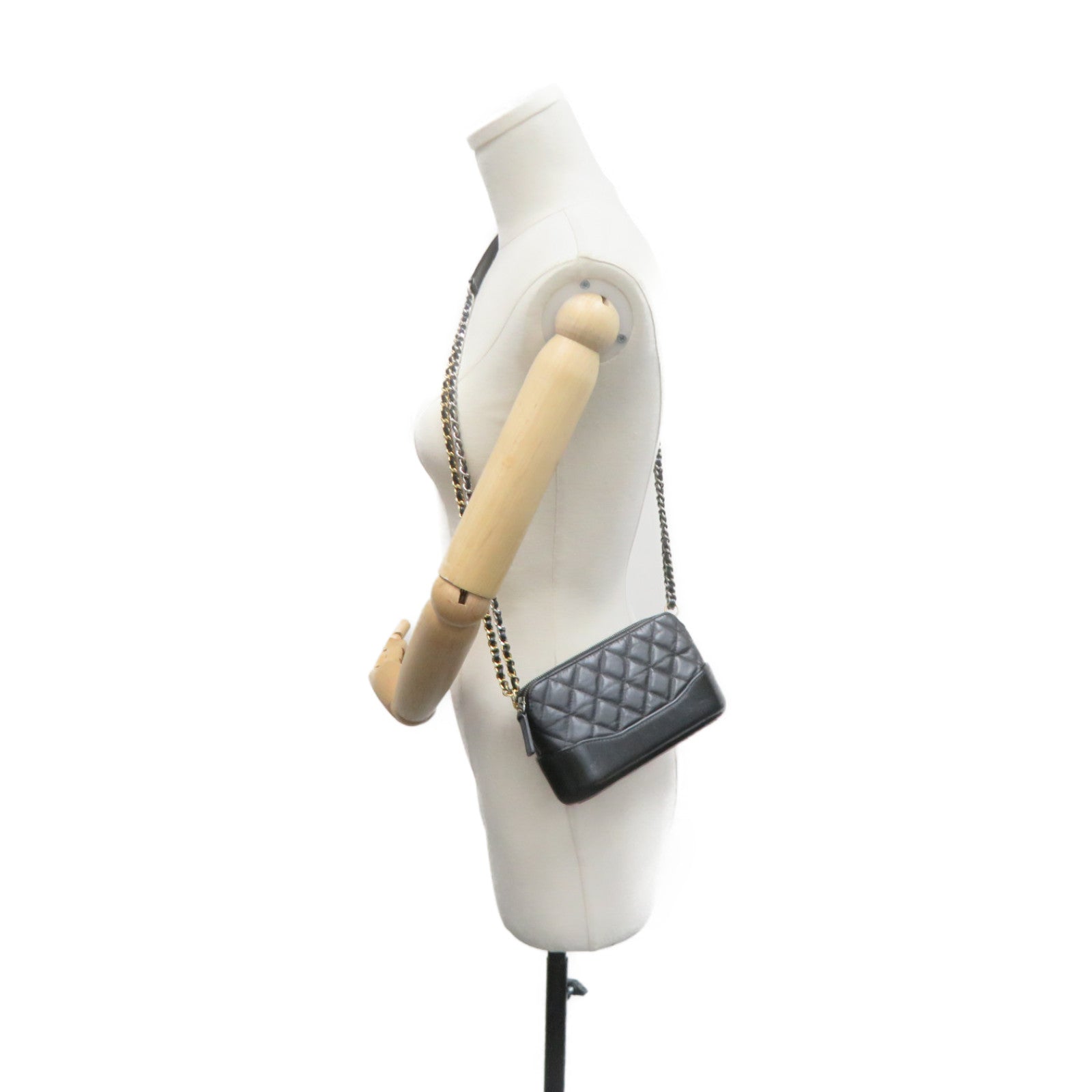 CHANEL 菱格牛皮皮革Cluch With Chain Shoulder Bag金扣链带肩背袋黑色