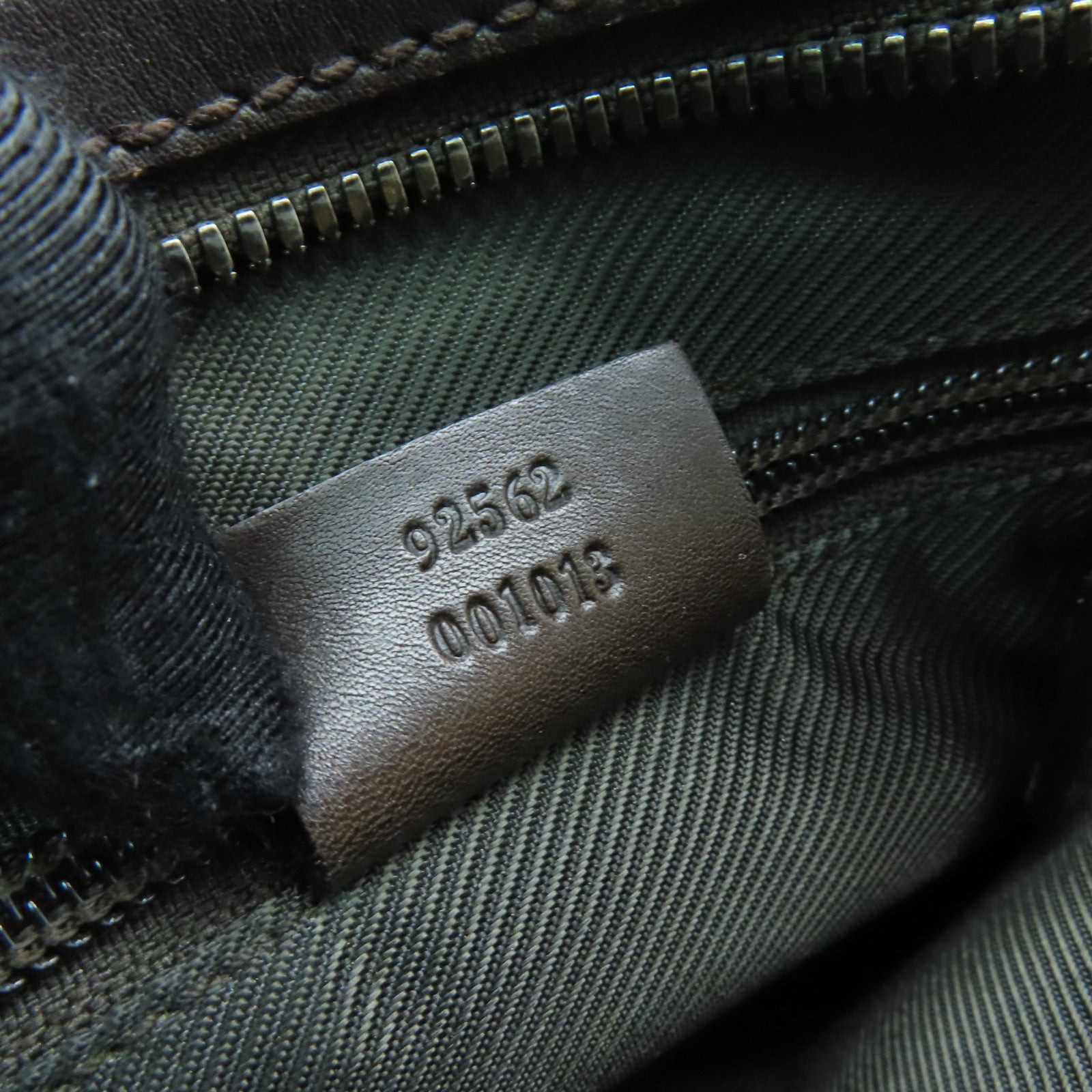 GUCCI 塗層帆布Shoulder Bag銀扣肩背袋棕色