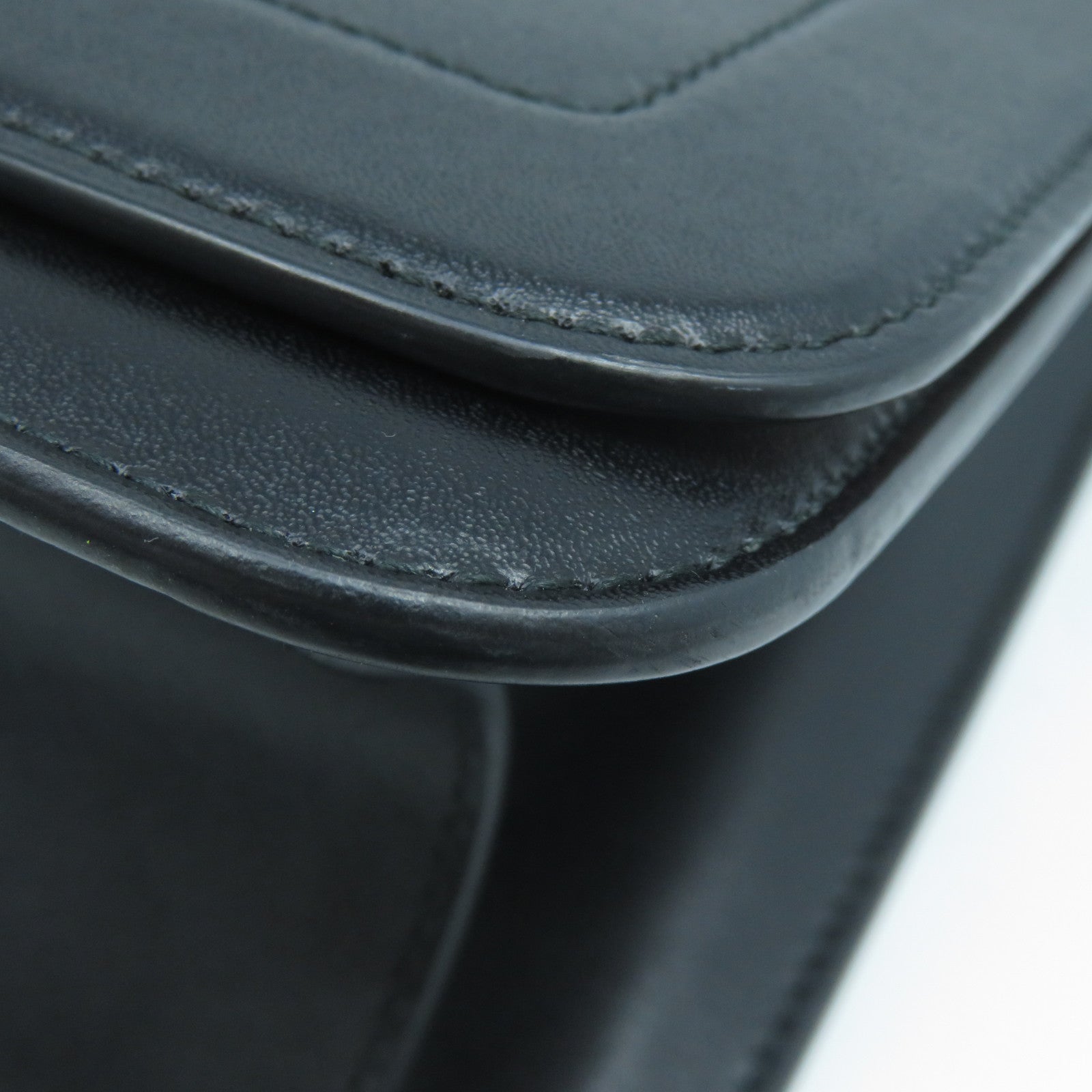 Salvatore Ferragamo 牛皮皮革Shoulder Bag銀扣鏈帶肩背袋黑色