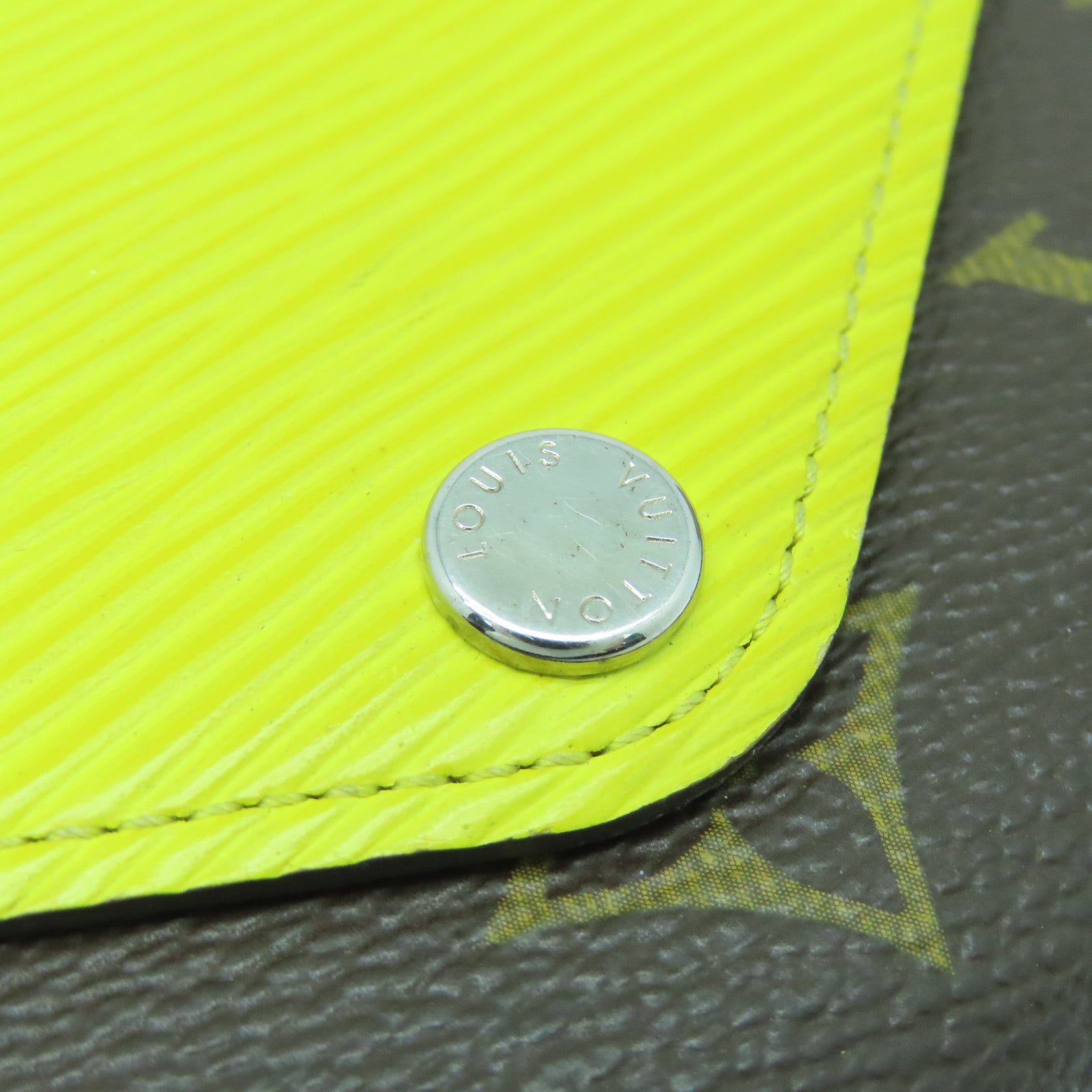 LOUIS VUITTON Monogram Epi Wallet Silver Buckle Brown/Yellow