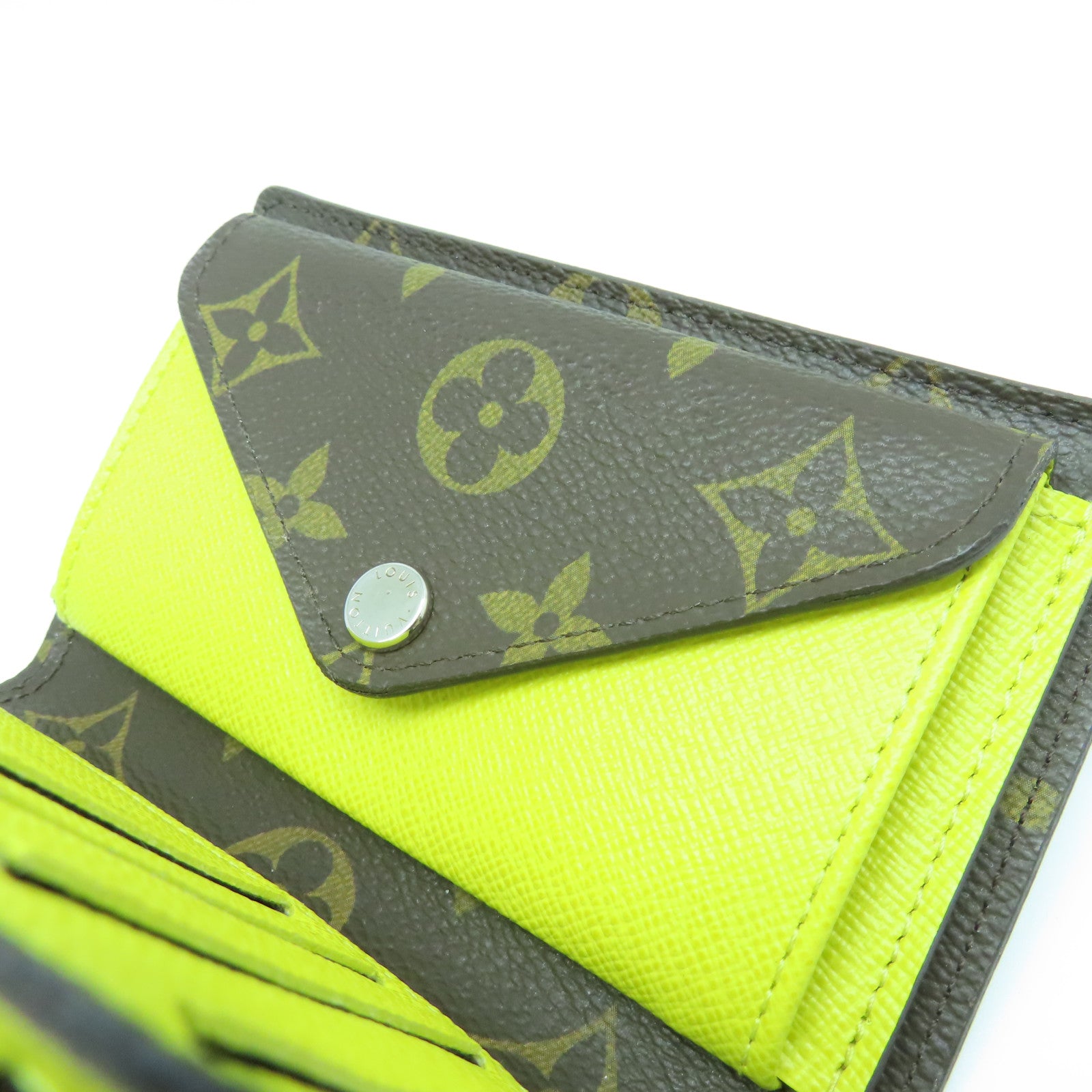 LOUIS VUITTON Monogram Epi Wallet Silver Buckle Brown/Yellow
