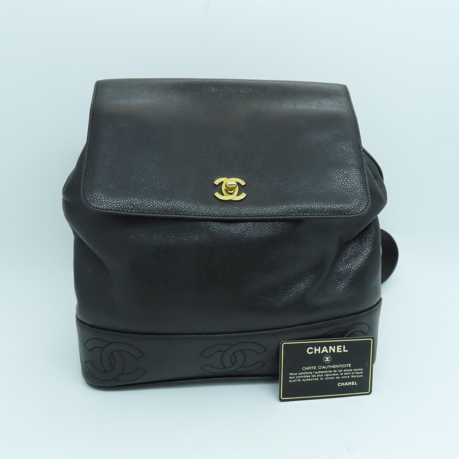 CHANEL Caviar皮革Rucksack金扣背包黑色