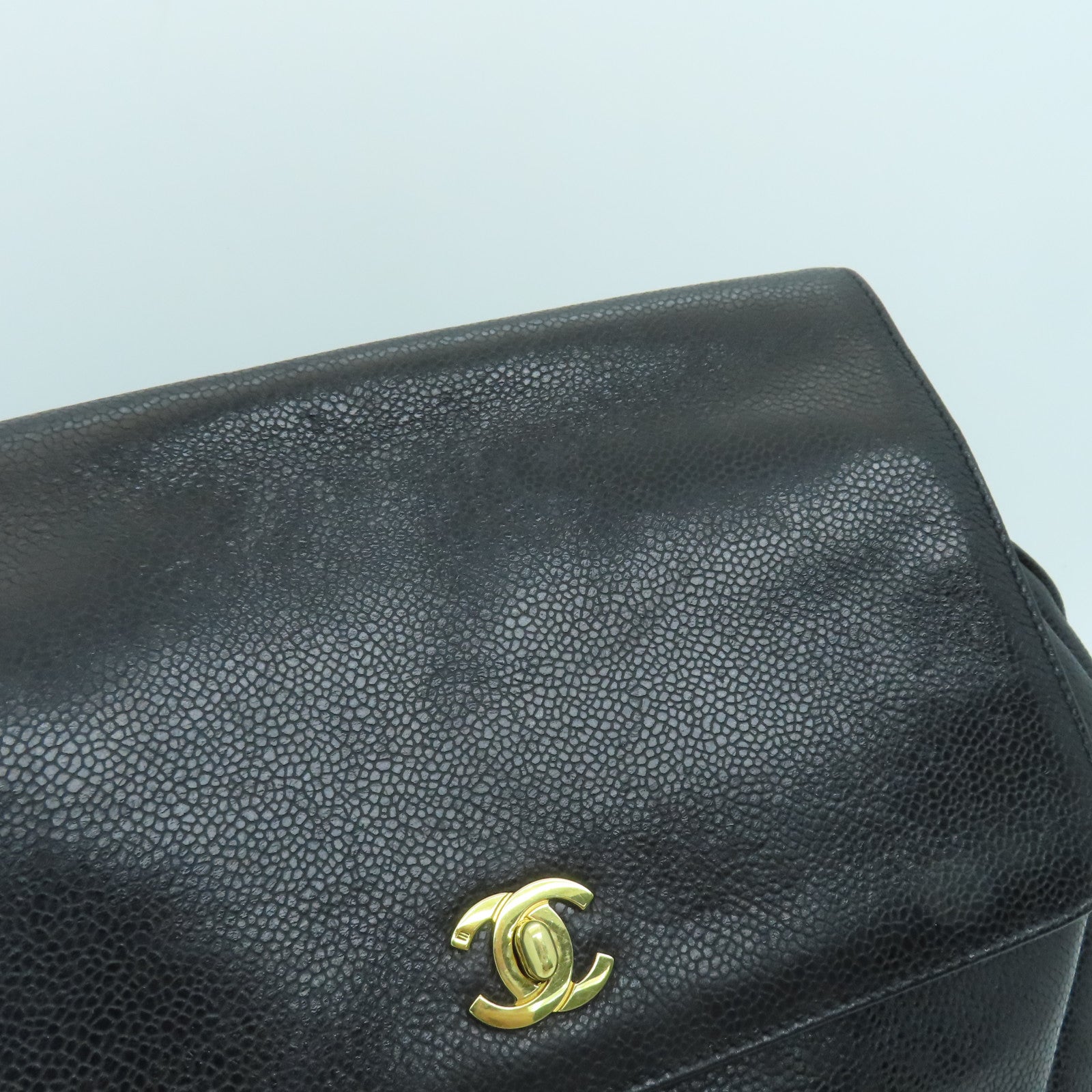 CHANEL Caviar皮革Rucksack金扣背包黑色