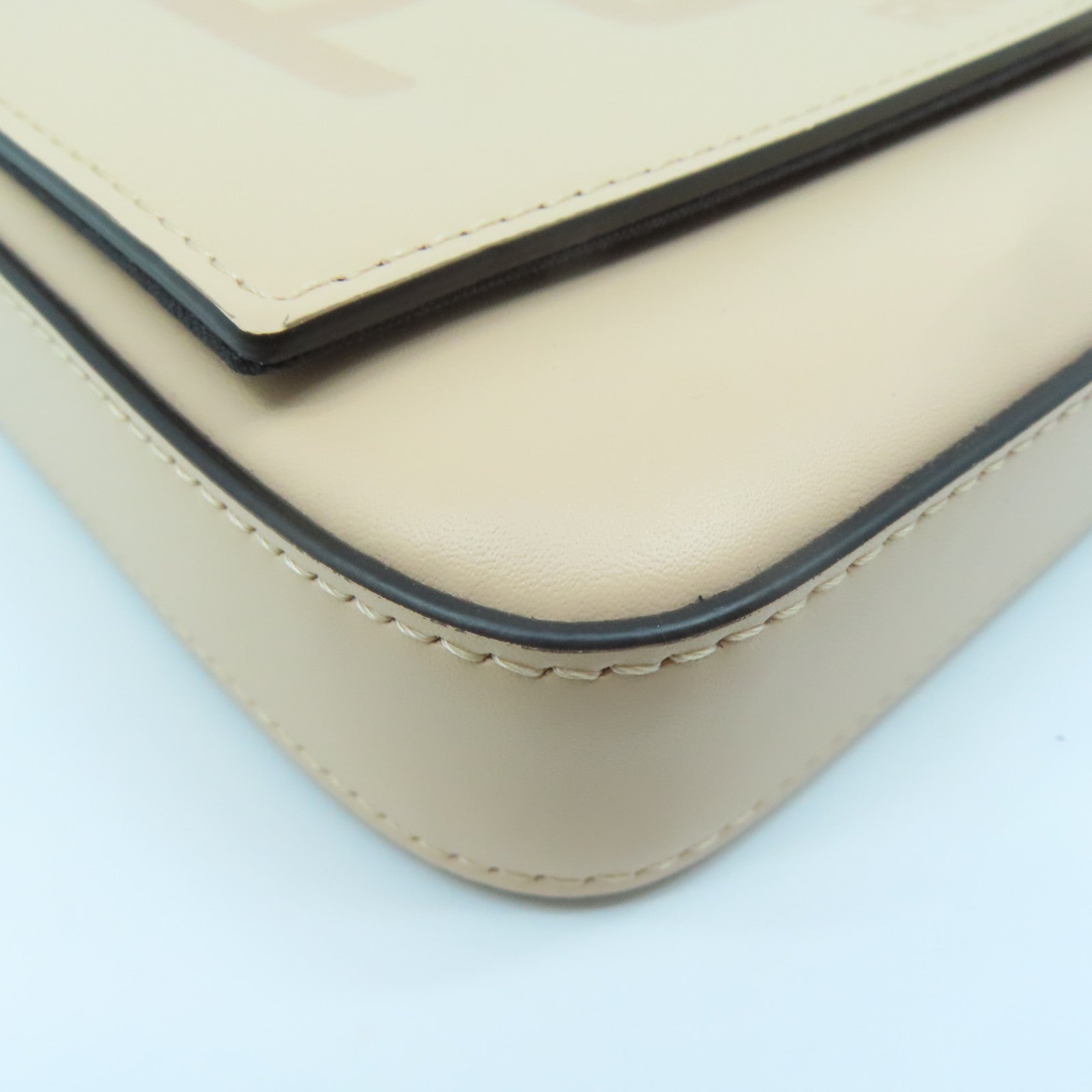 FENDI 牛皮皮革Chain Wallet金扣鏈帶肩背袋粉紅色