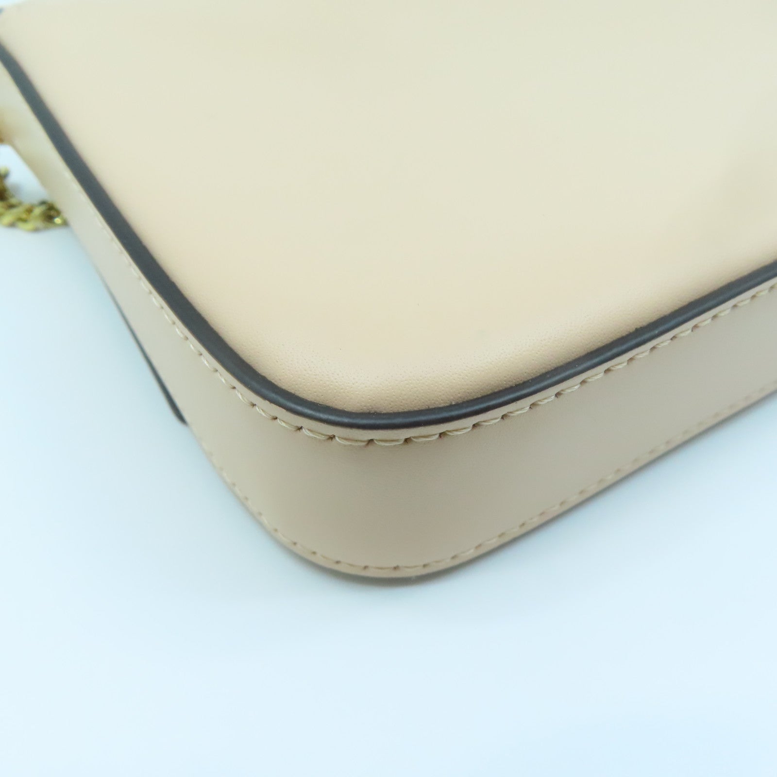 FENDI 牛皮皮革Chain Wallet金扣鏈帶肩背袋粉紅色