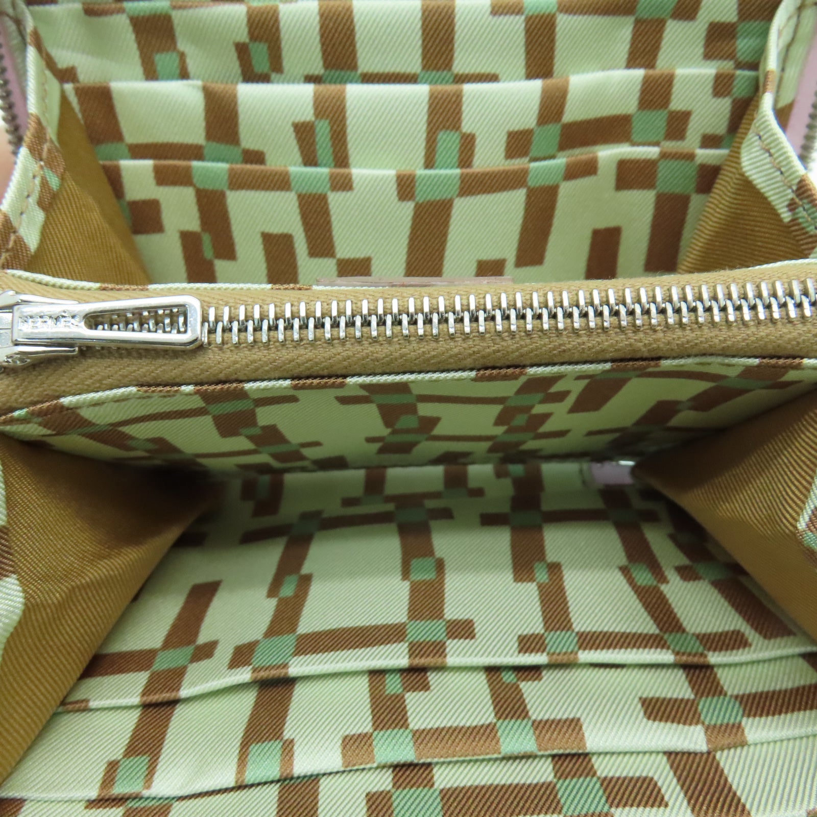 HERMES Veau Epsom皮革Silk'in Compact银扣钱包锦葵紫色