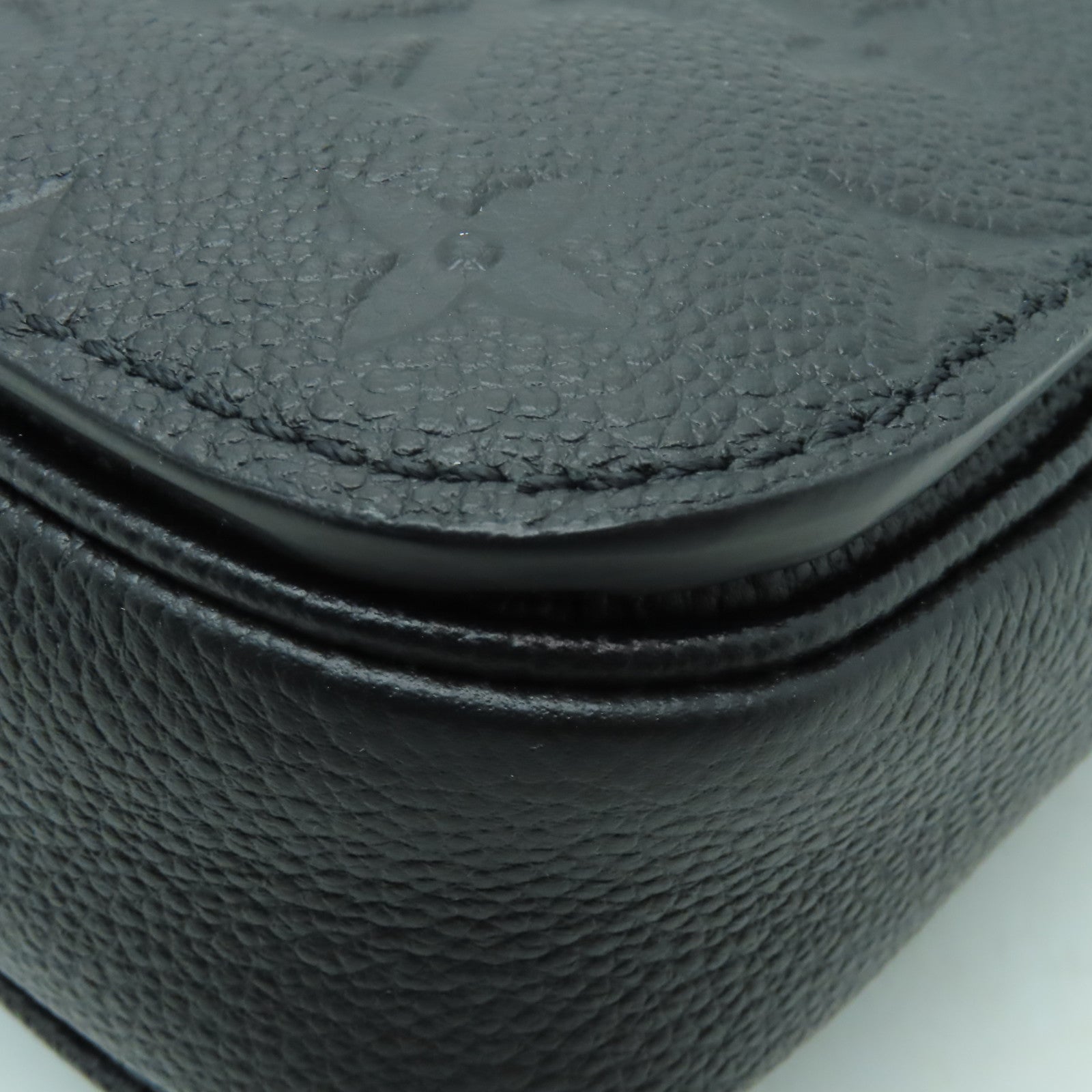 LOUIS VUITTON Monogram Empreinte Pochette Metis金扣手挽肩背兩用袋黑色