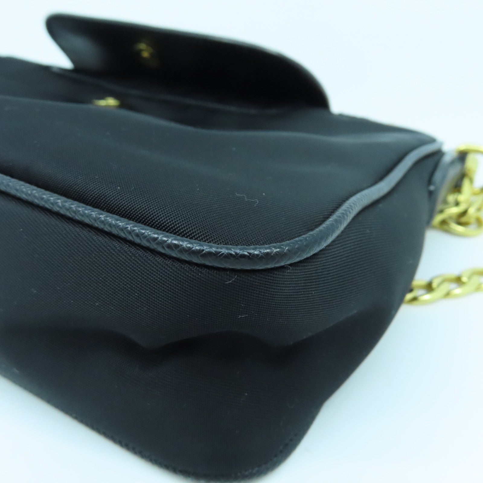 PRADA Nylon/Saffiano Leather Chain Shoulder Gold Buckle Chain Shoulder Bag Black