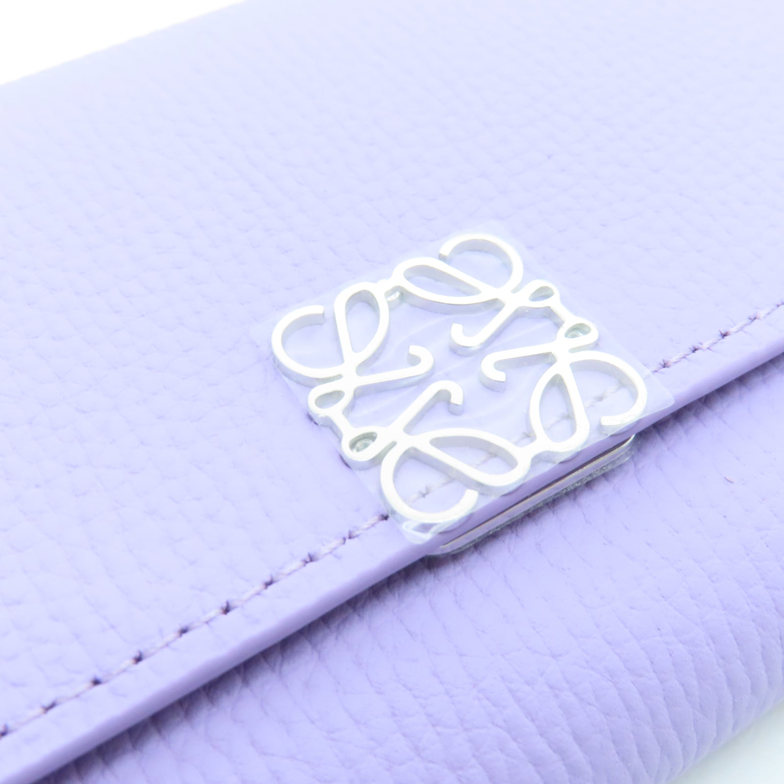 LOEWE 牛皮皮革Angram Vertrial银扣钱包紫色