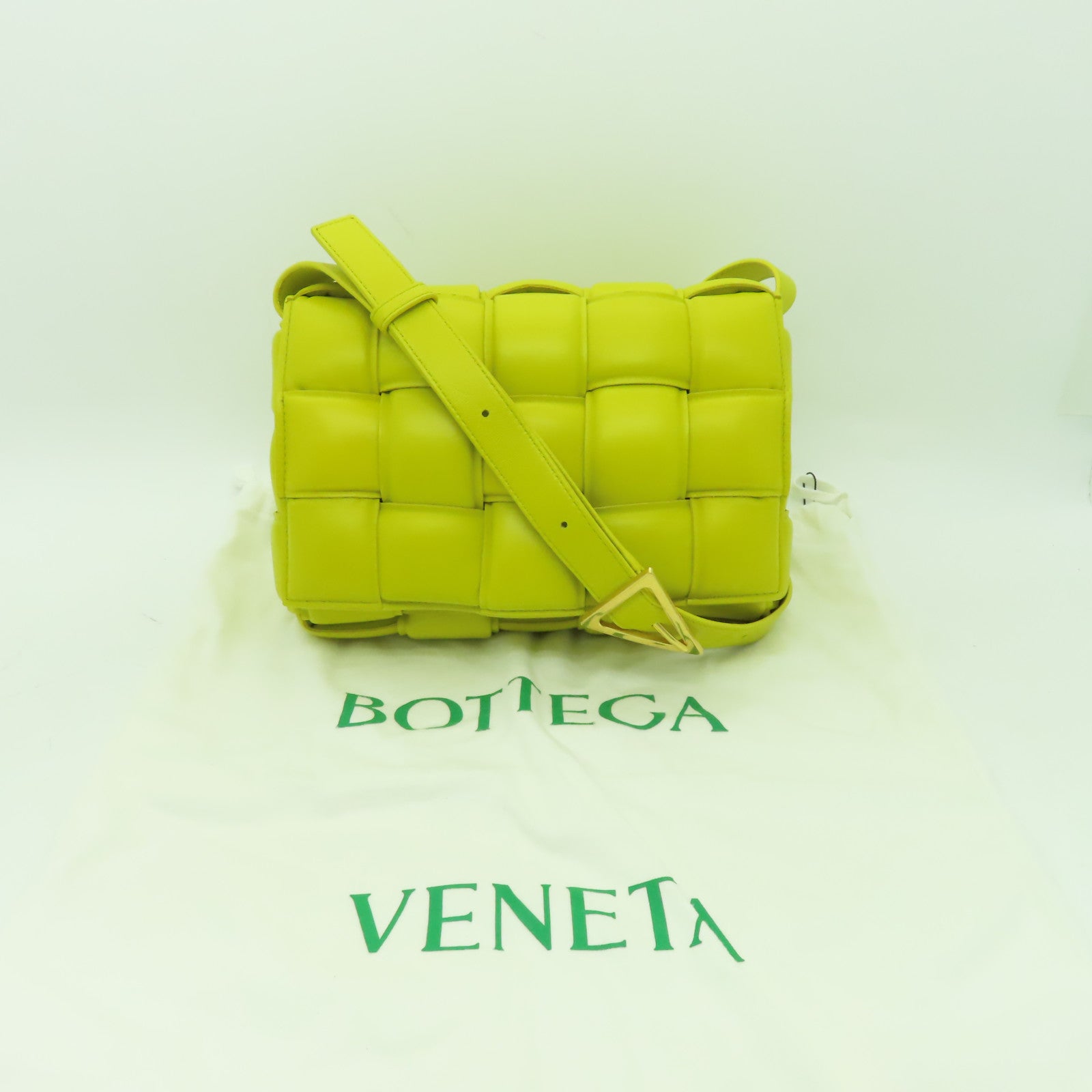 BOTTEGA VENETA 羊皮皮革Padded Cassette金扣肩背袋黃色