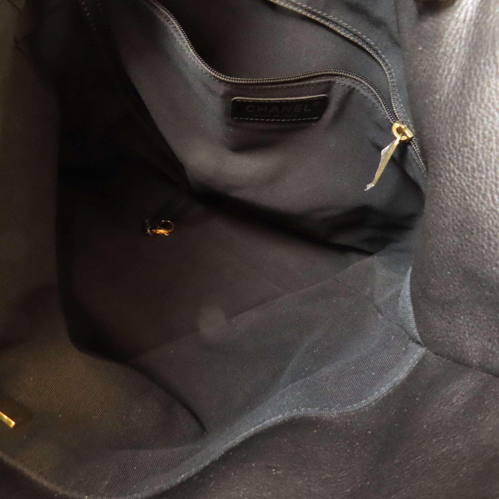 CHANEL 菱格牛皮皮革Chain Tote金扣鏈帶肩背袋黑色