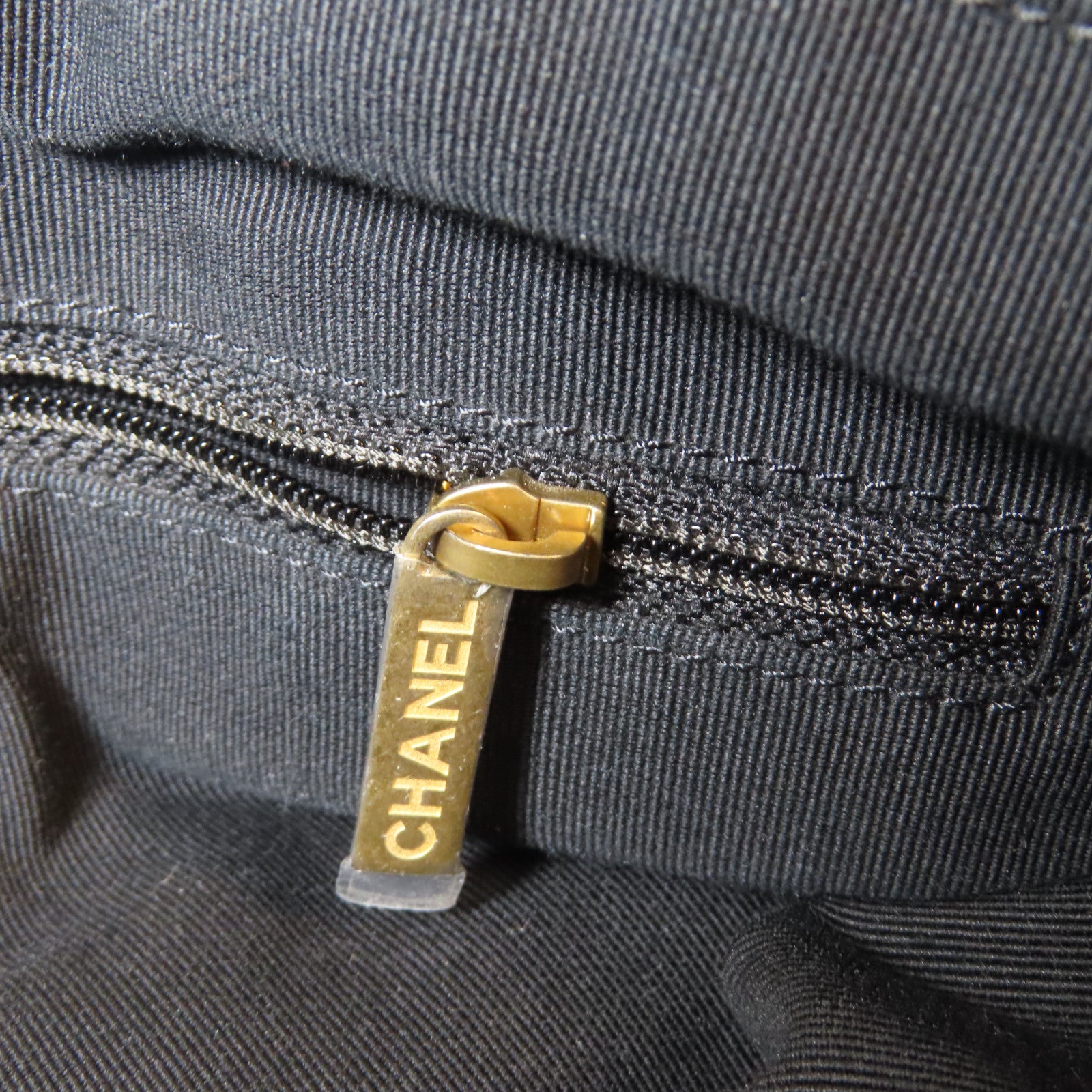 CHANEL 菱格牛皮皮革Chain Tote金扣鏈帶肩背袋黑色