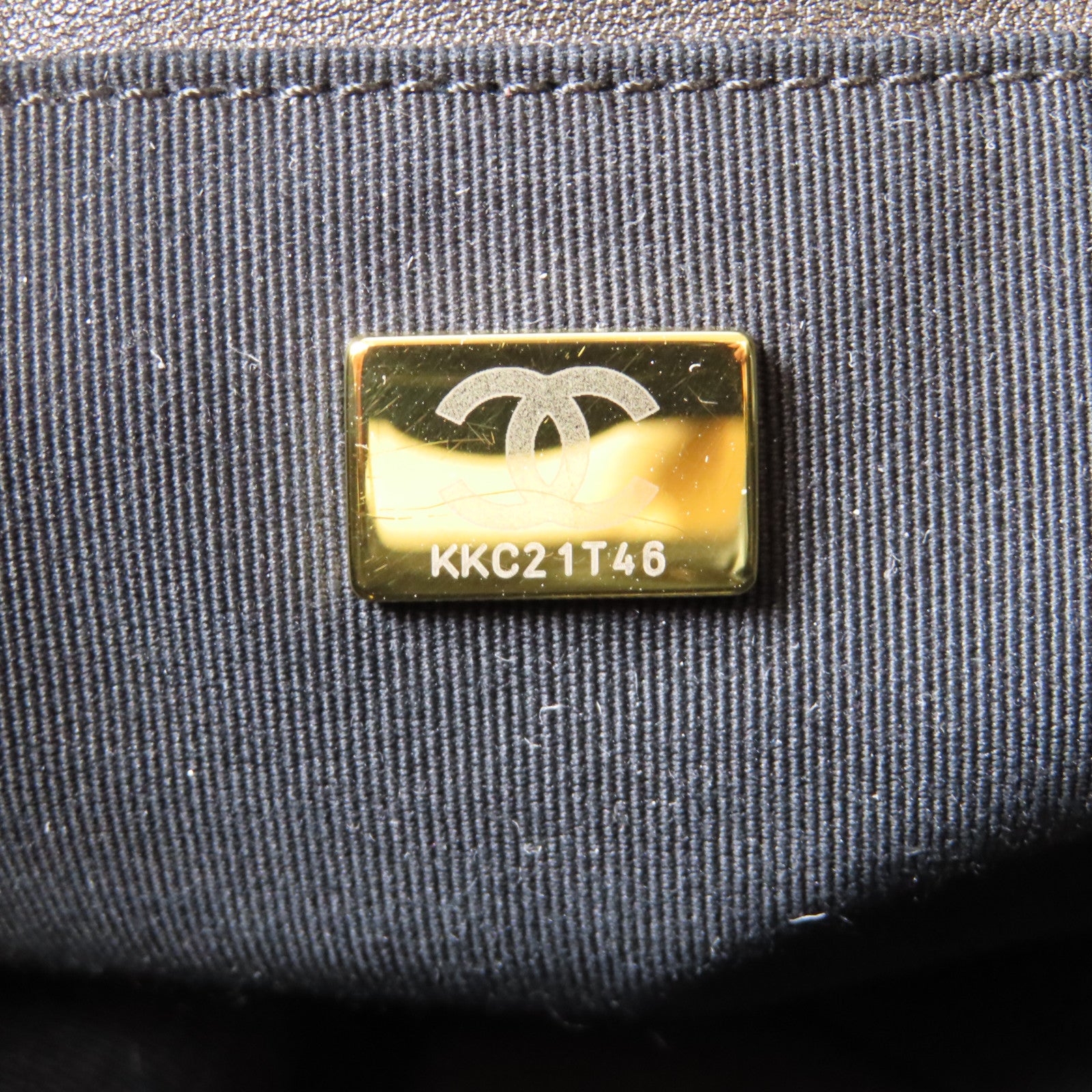 CHANEL 菱格牛皮皮革Chain Tote金扣鏈帶肩背袋黑色