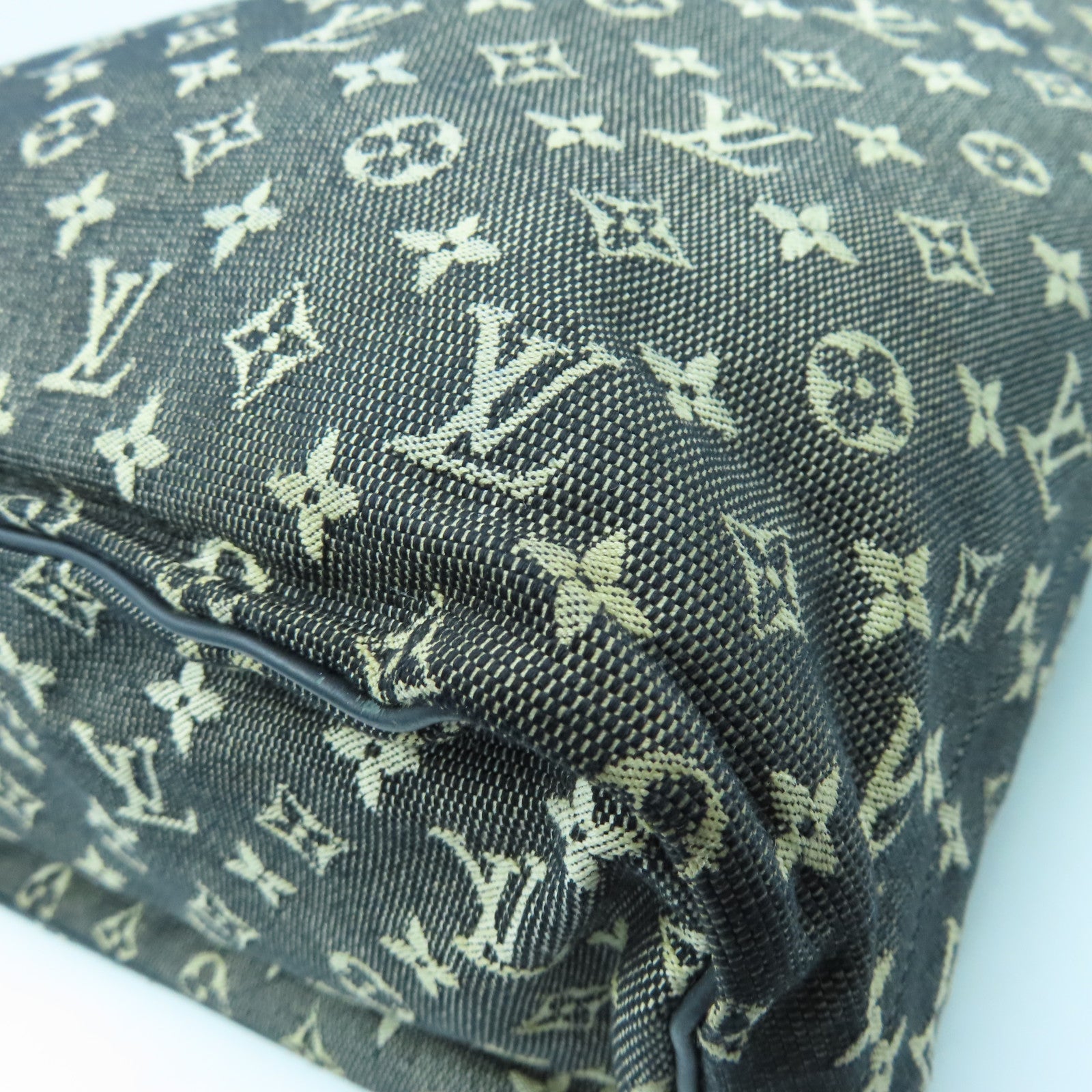 LOUIS VUITTON Monogram Mini Lucille GM金扣手挽袋黑色