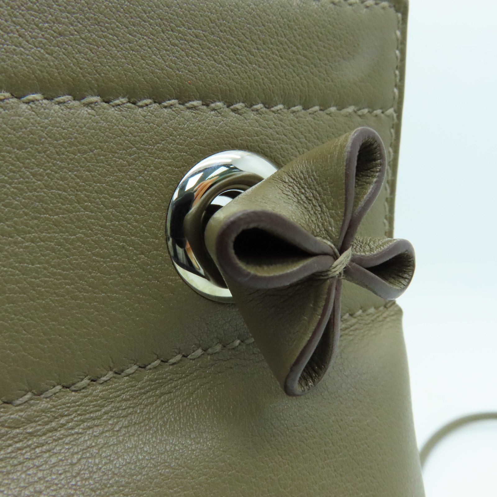 HERMES Swift皮革Aline银扣肩背袋Etoupe米色