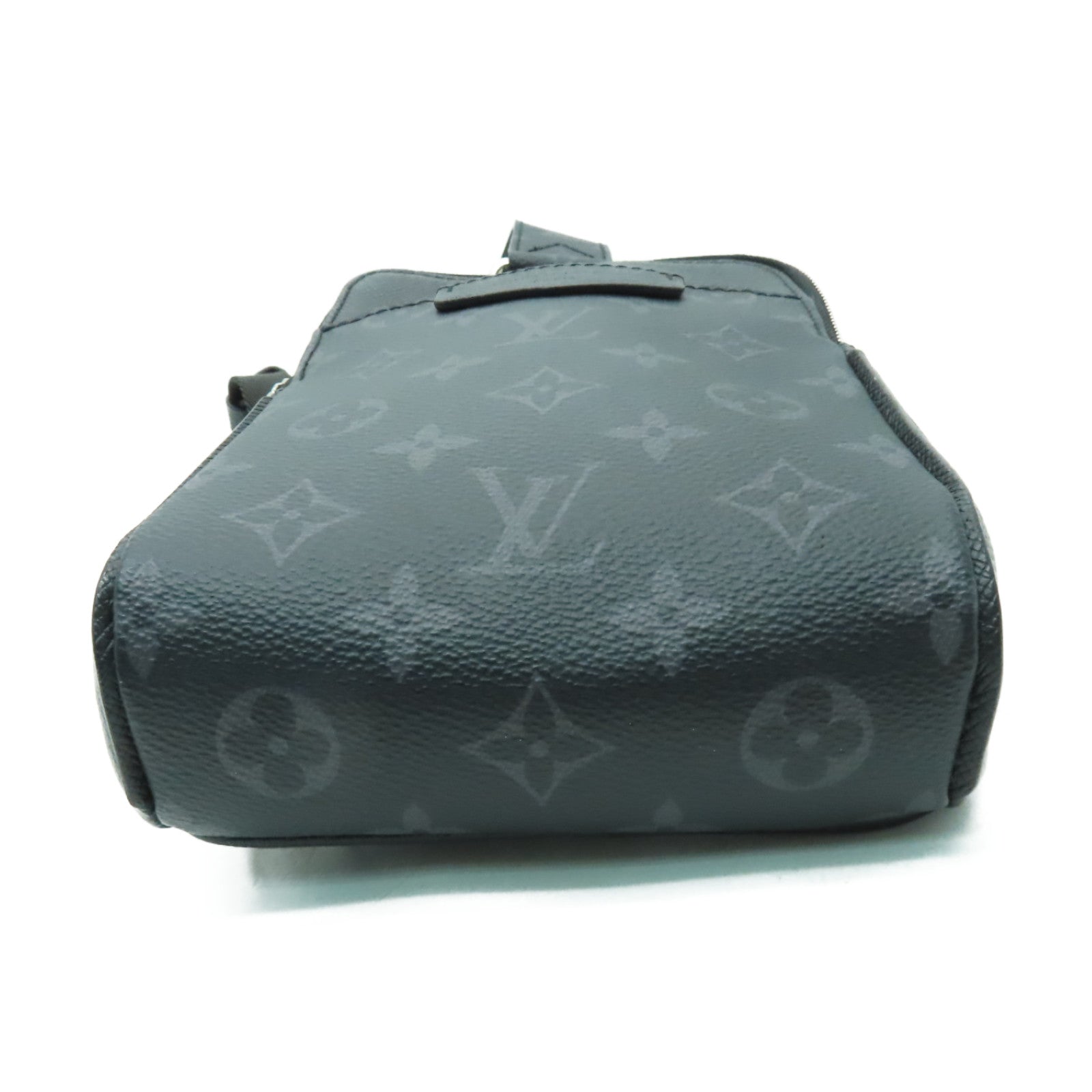 LOUIS VUITTON Monogram Taigarama Outdoor Sling Bag銀扣肩背袋黑色