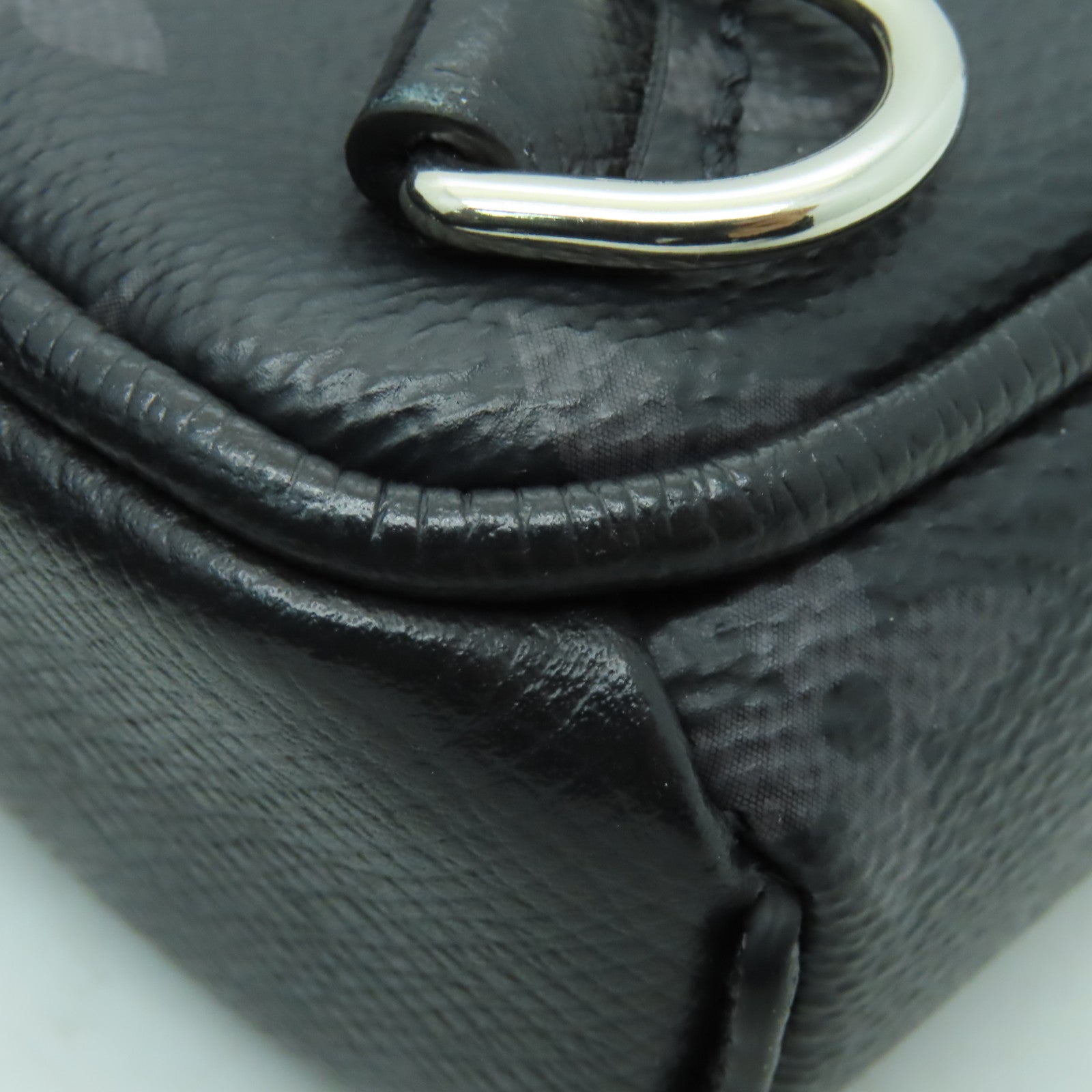 LOUIS VUITTON Monogram Taigarama Outdoor Sling Bag銀扣肩背袋黑色