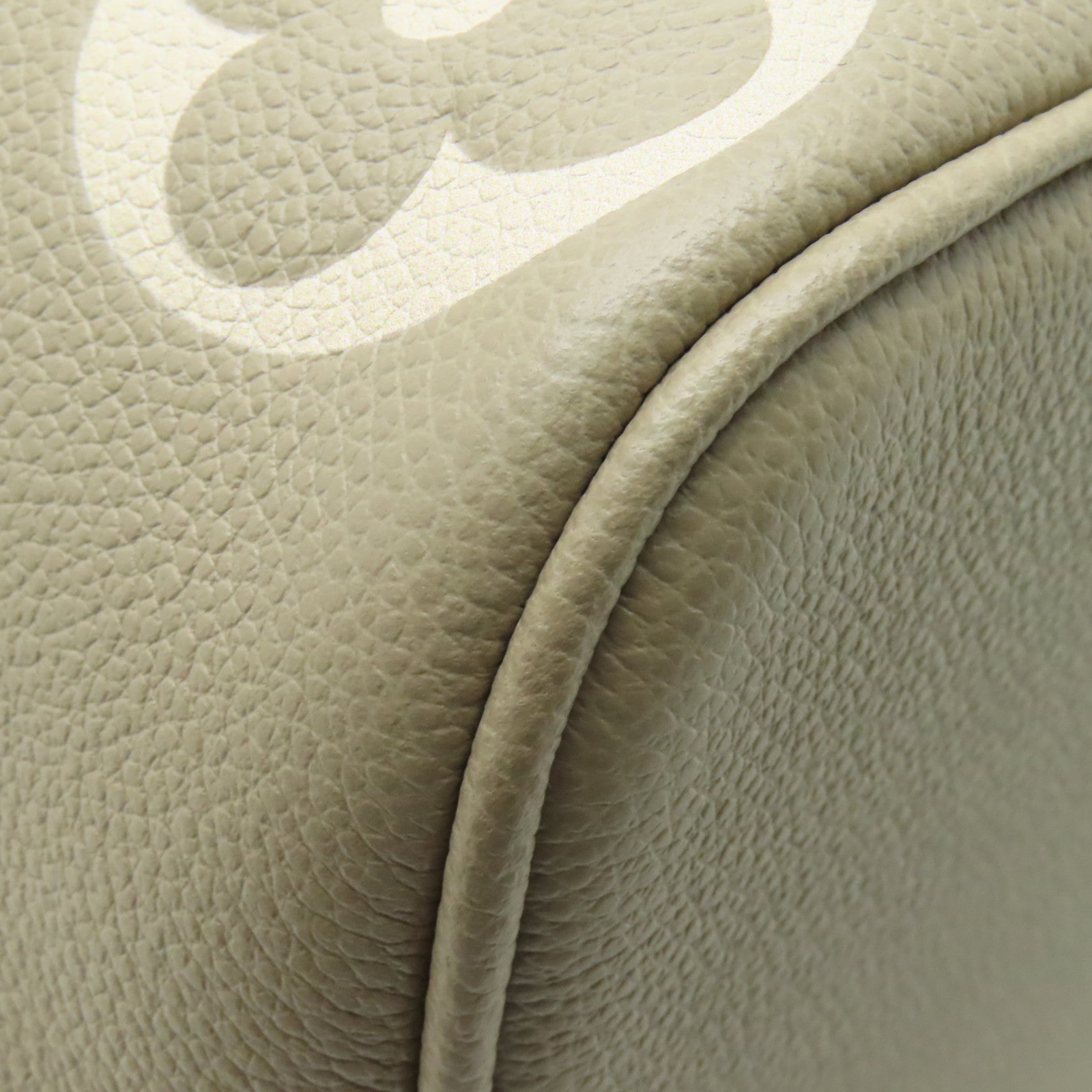 LOUIS VUITTON Monogram Empreinte Neo Noe MM金扣手挽肩背兩用袋奶油色