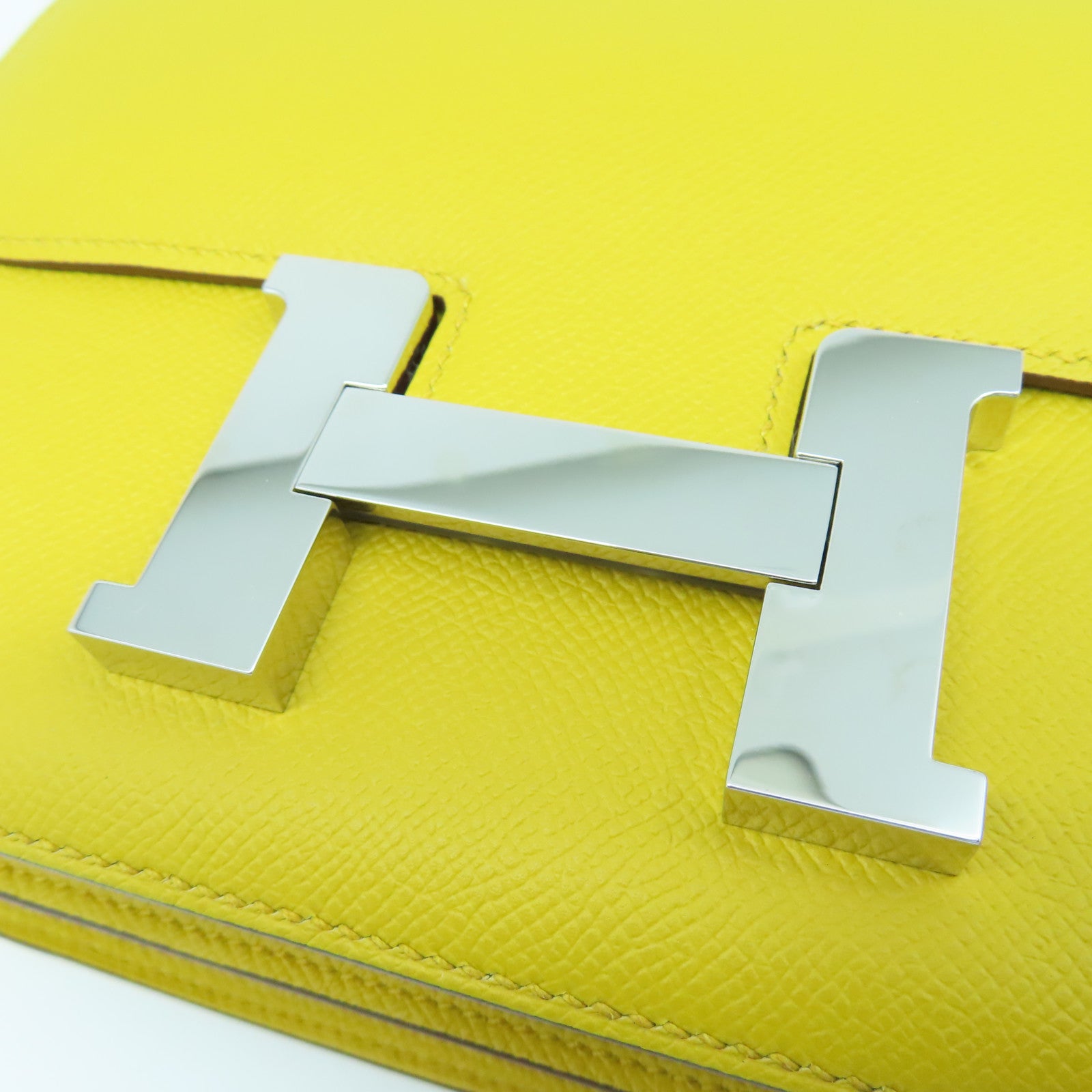 HERMES Veau Epsom Leather Constance 24 Silver Buckle Handle Shoulder Bag Amber Yellow