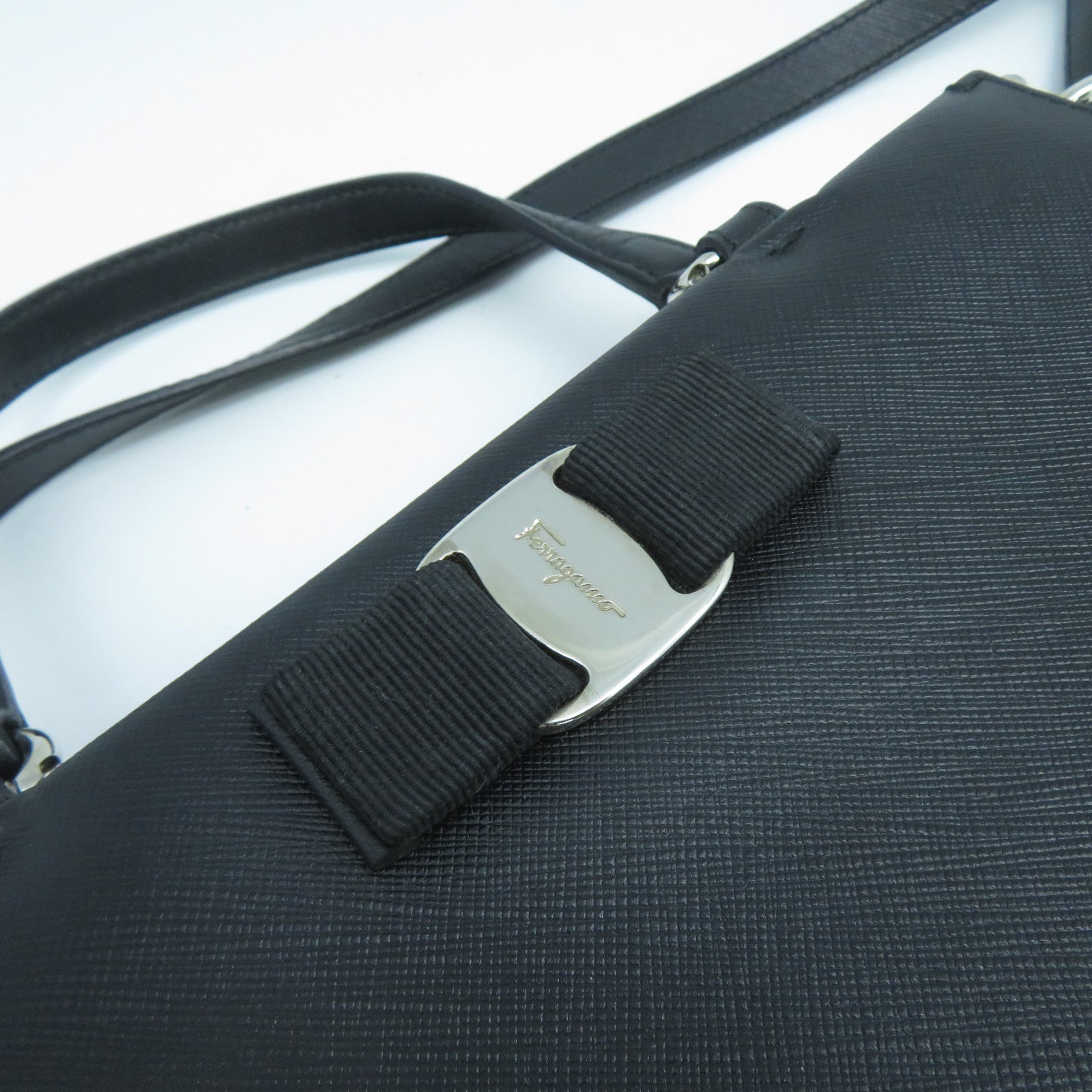 Salvatore Ferragamo 牛皮皮革2 Way Shoulder Bag銀扣手挽肩背兩用袋黑色