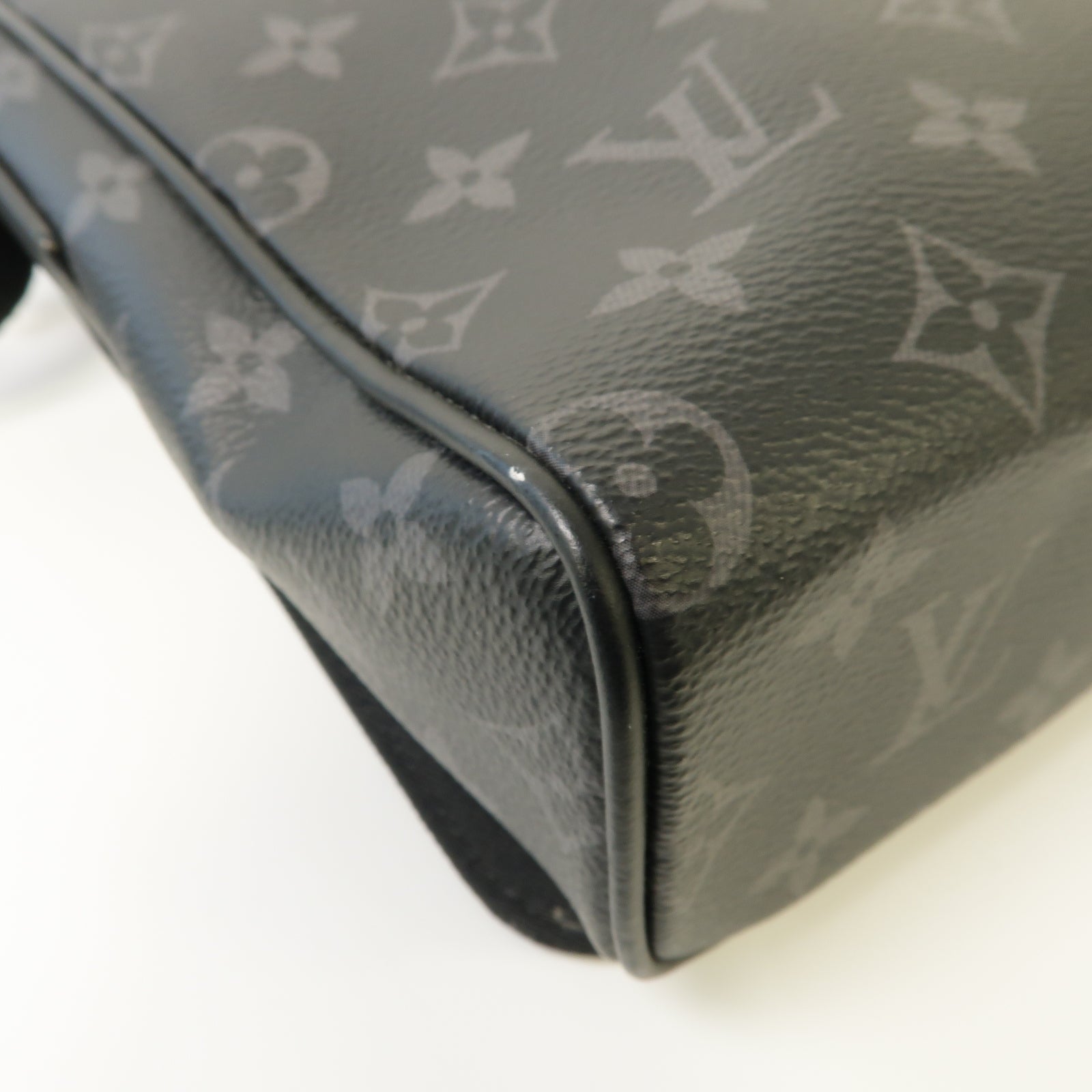 LOUIS VUITTON Monogram Eclipse District PM銀扣肩背袋黑色