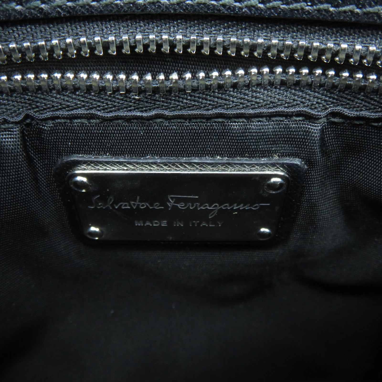 Salvatore Ferragamo 牛皮皮革2 Way Shoulder Bag銀扣手挽肩背兩用袋黑色