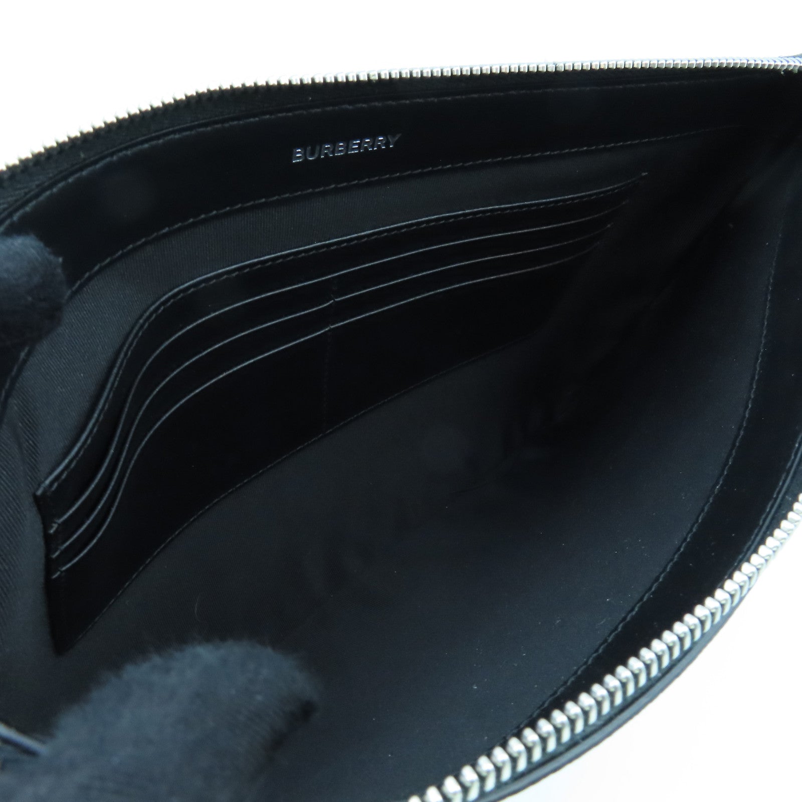 BURBERRY 牛皮皮革Clutch Bag银扣手拿包黑色