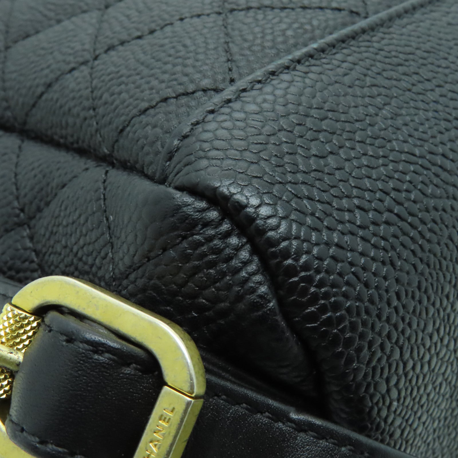 CHANEL 菱格Caviar皮革Backpack金扣背包黑色