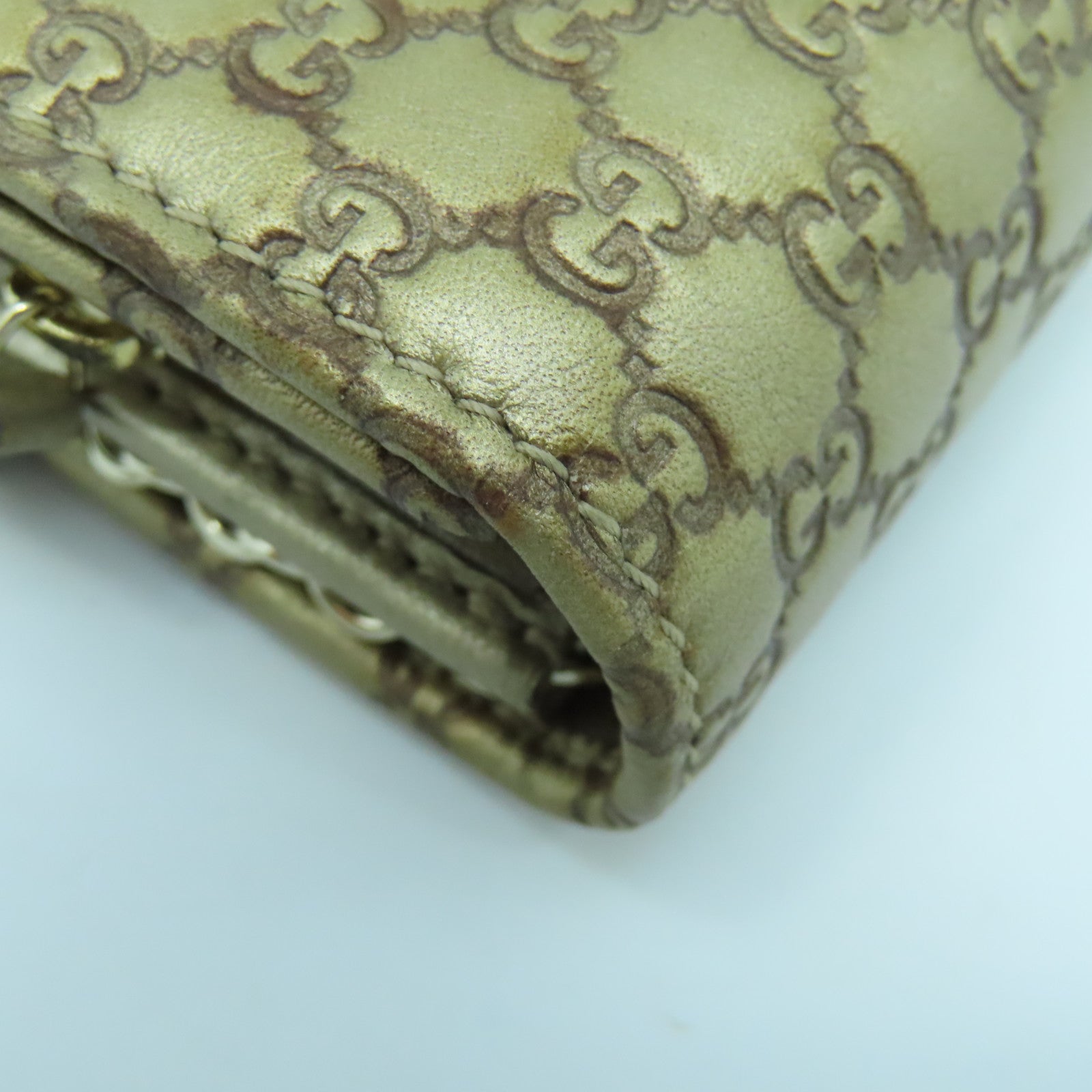 GUCCI 牛皮皮革Chain Shoulder金扣链带肩背袋金色